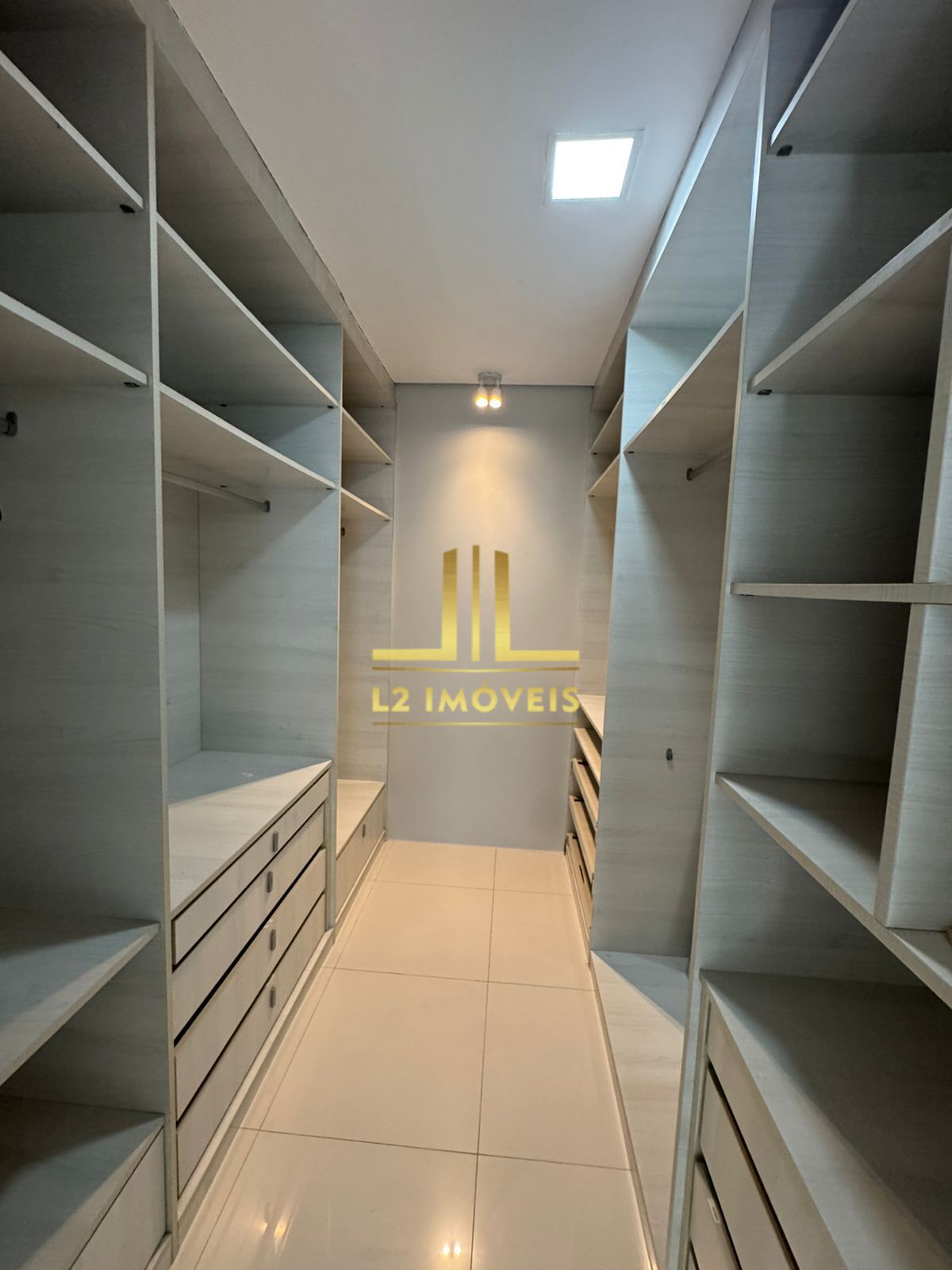 Casa para alugar com 4 quartos, 424m² - Foto 28