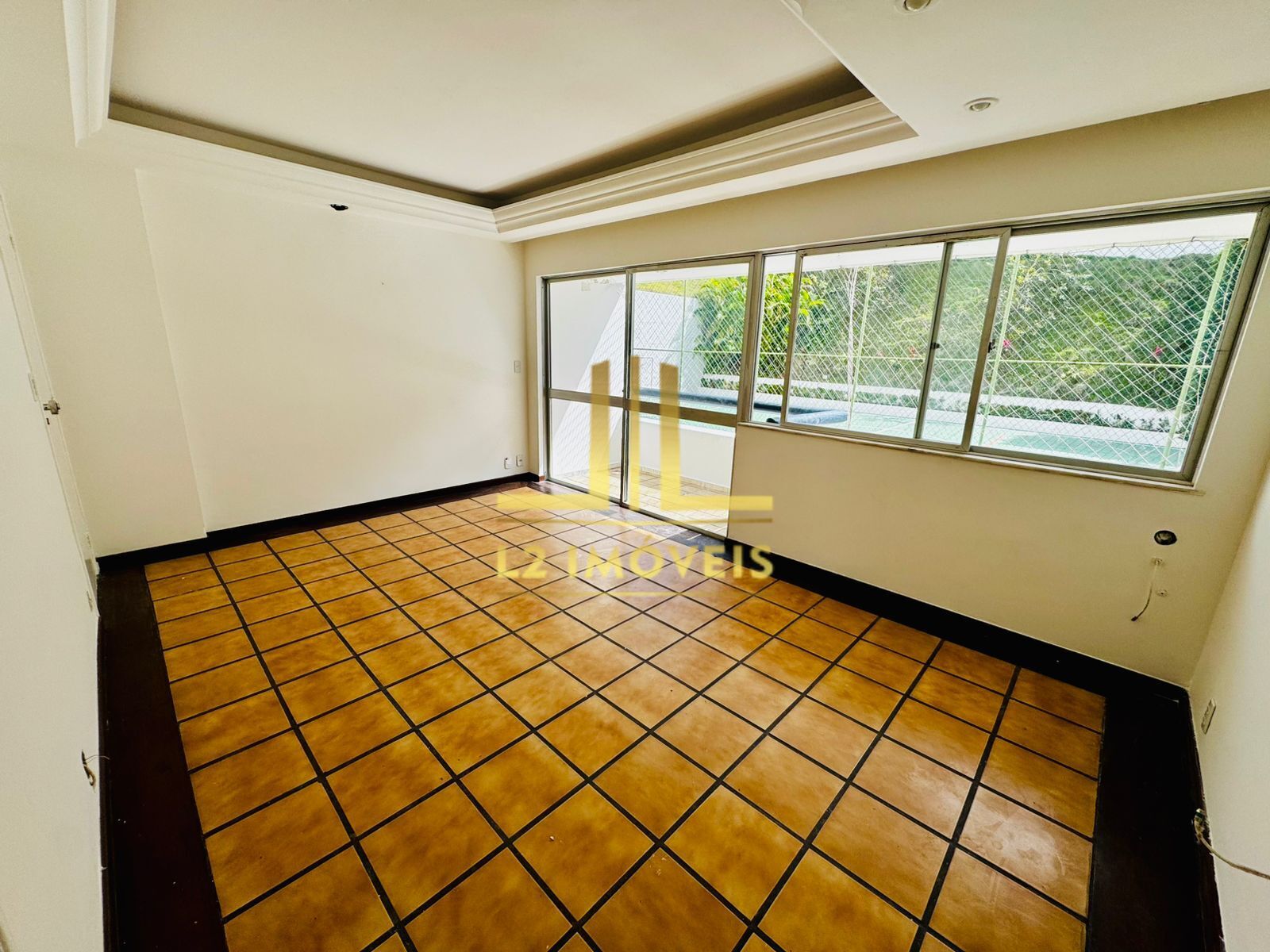 Apartamento à venda com 3 quartos, 124m² - Foto 2