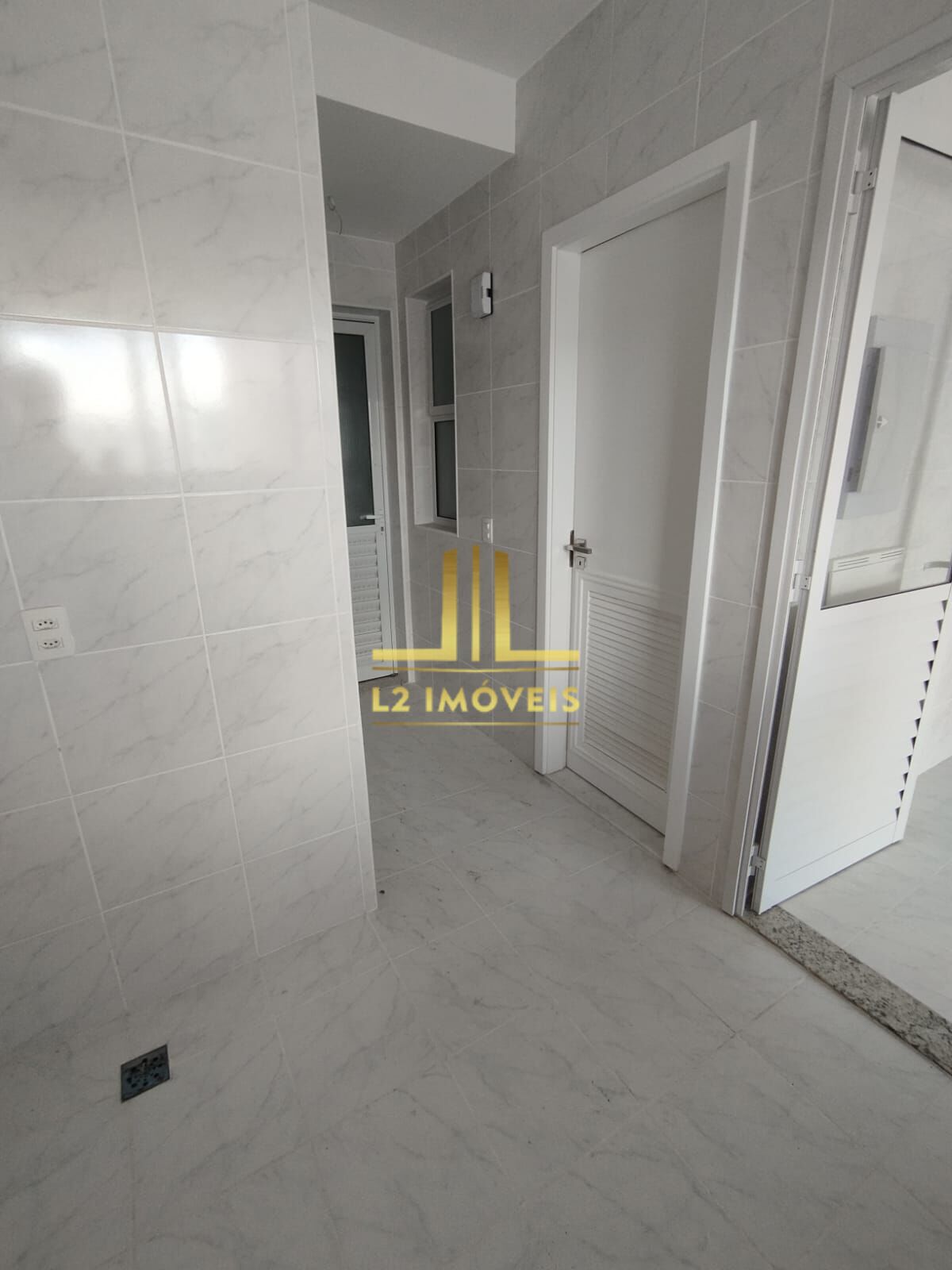 Apartamento à venda com 3 quartos, 134m² - Foto 13