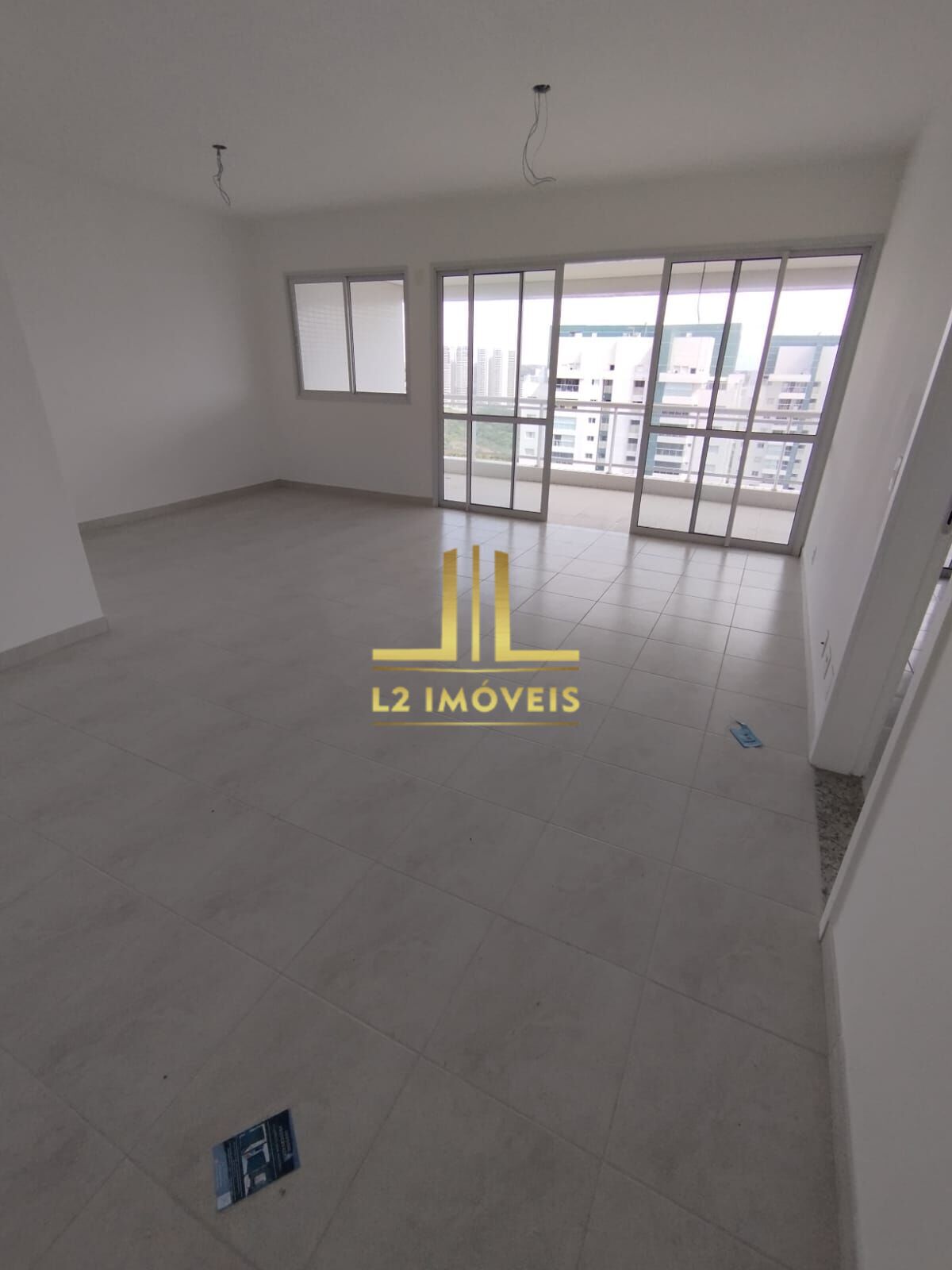 Apartamento à venda com 3 quartos, 134m² - Foto 1