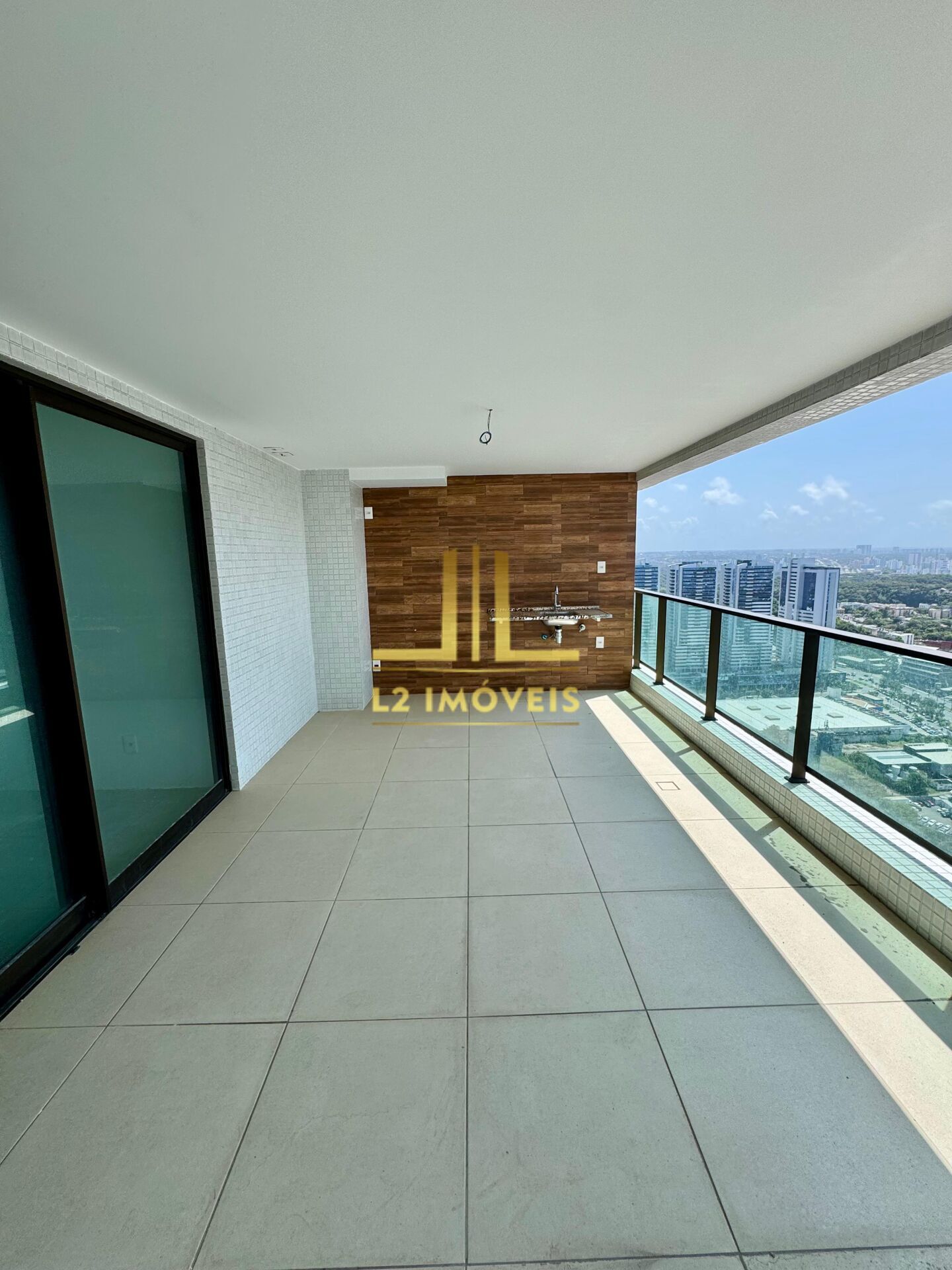 Apartamento à venda com 4 quartos, 210m² - Foto 3