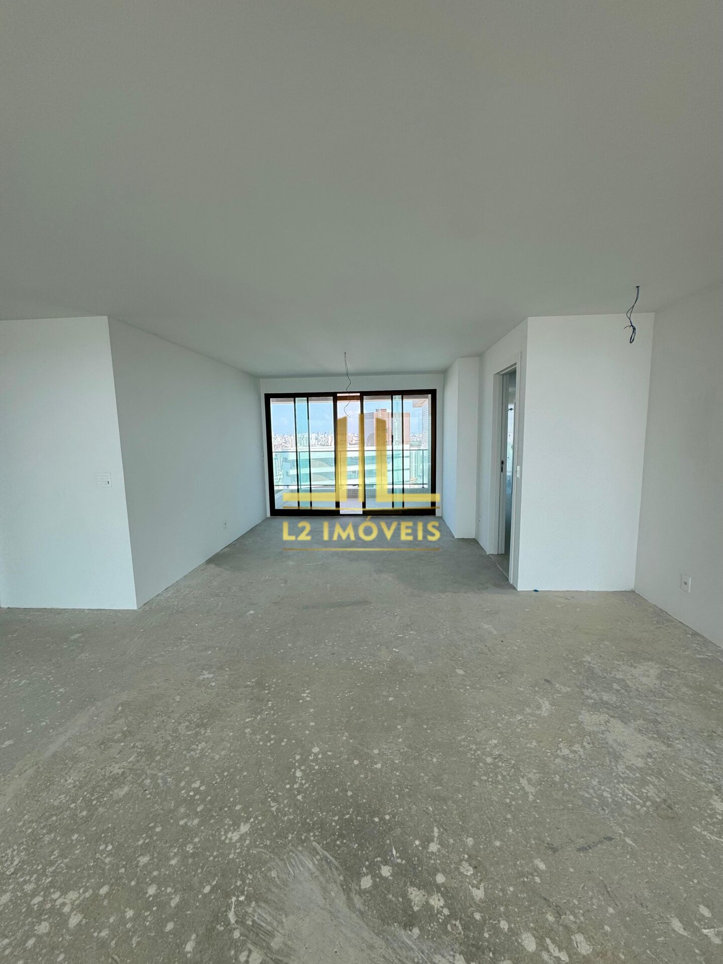 Apartamento à venda com 4 quartos, 210m² - Foto 2
