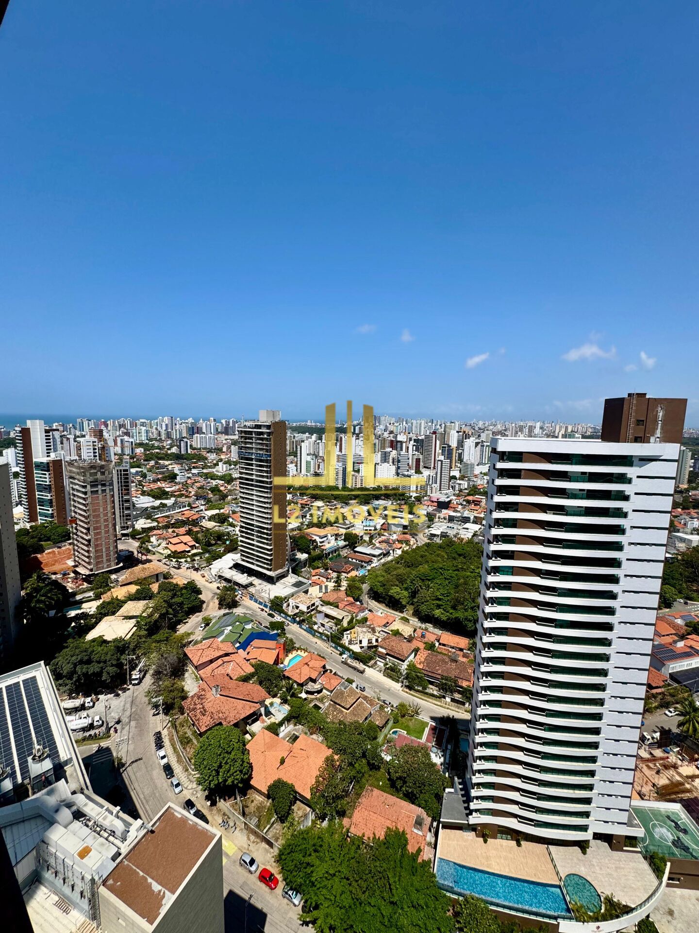 Apartamento à venda com 4 quartos, 210m² - Foto 4
