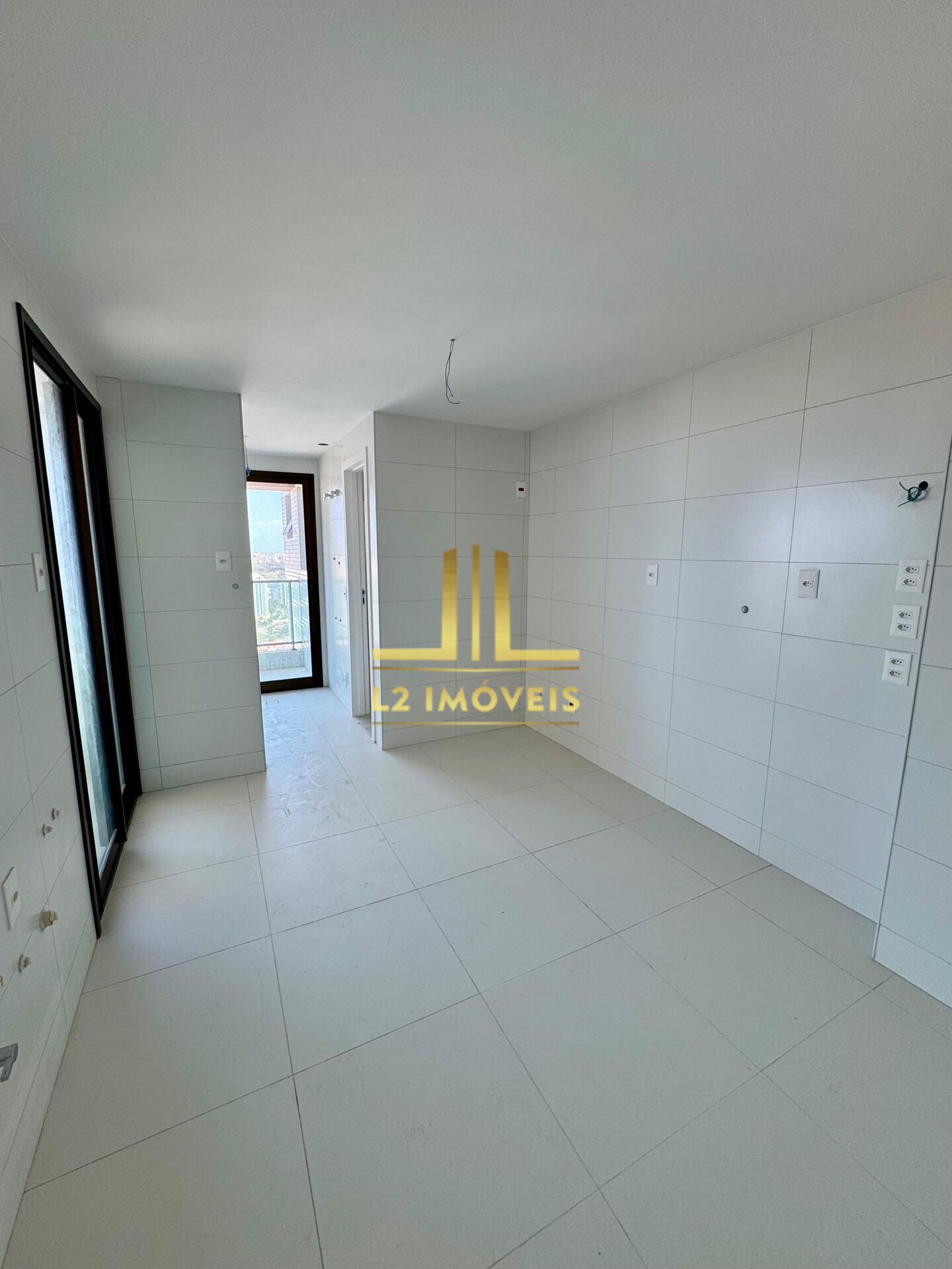 Apartamento à venda com 4 quartos, 210m² - Foto 8