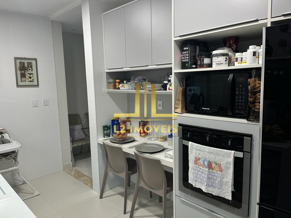 Apartamento - Buraquinho