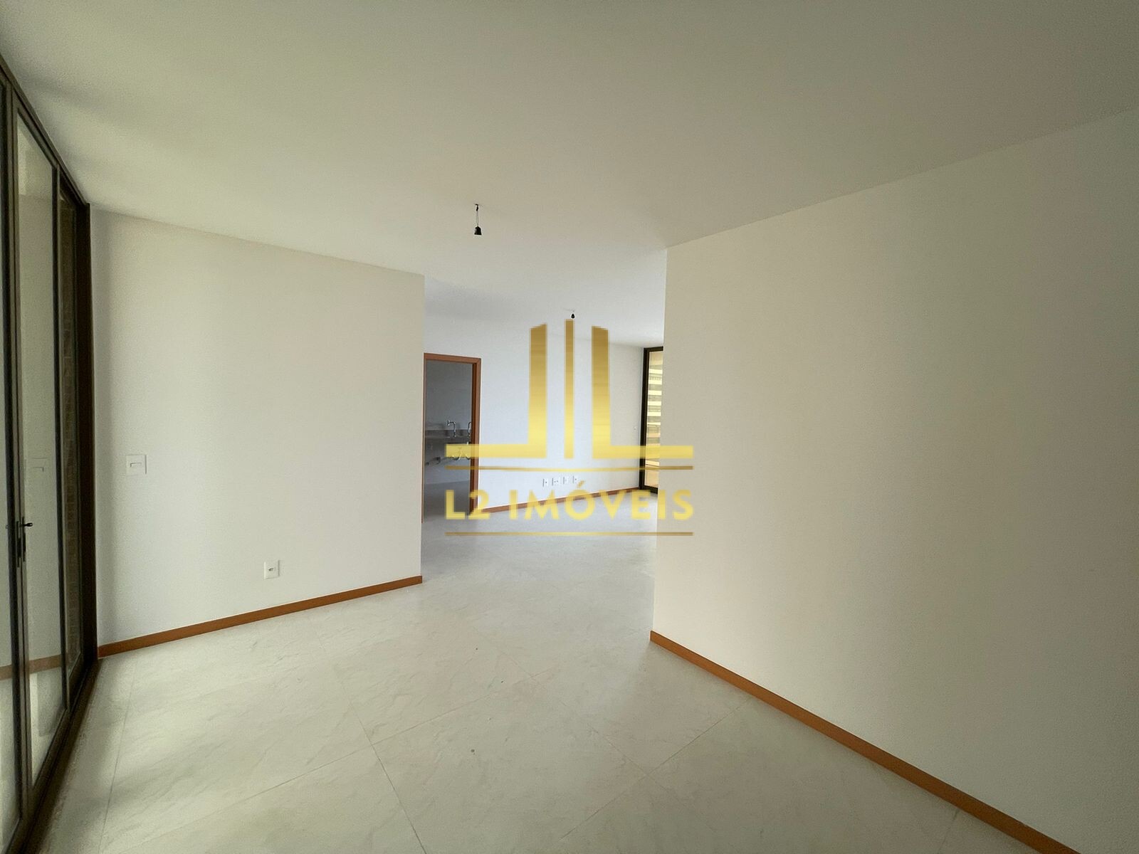 Apartamento à venda com 4 quartos, 171m² - Foto 4