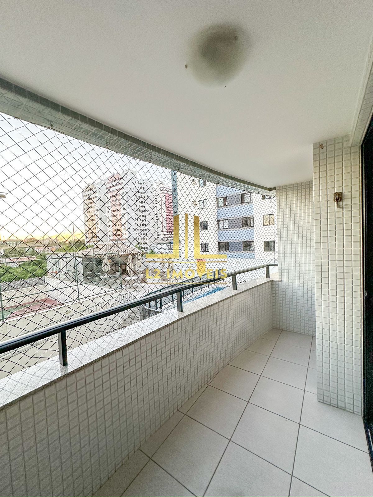 Apartamento à venda com 3 quartos, 90m² - Foto 6