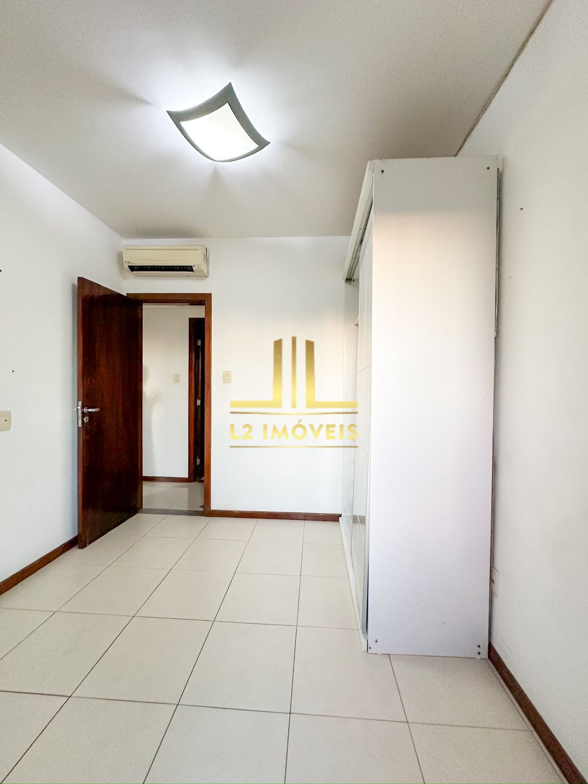 Apartamento à venda com 3 quartos, 90m² - Foto 13