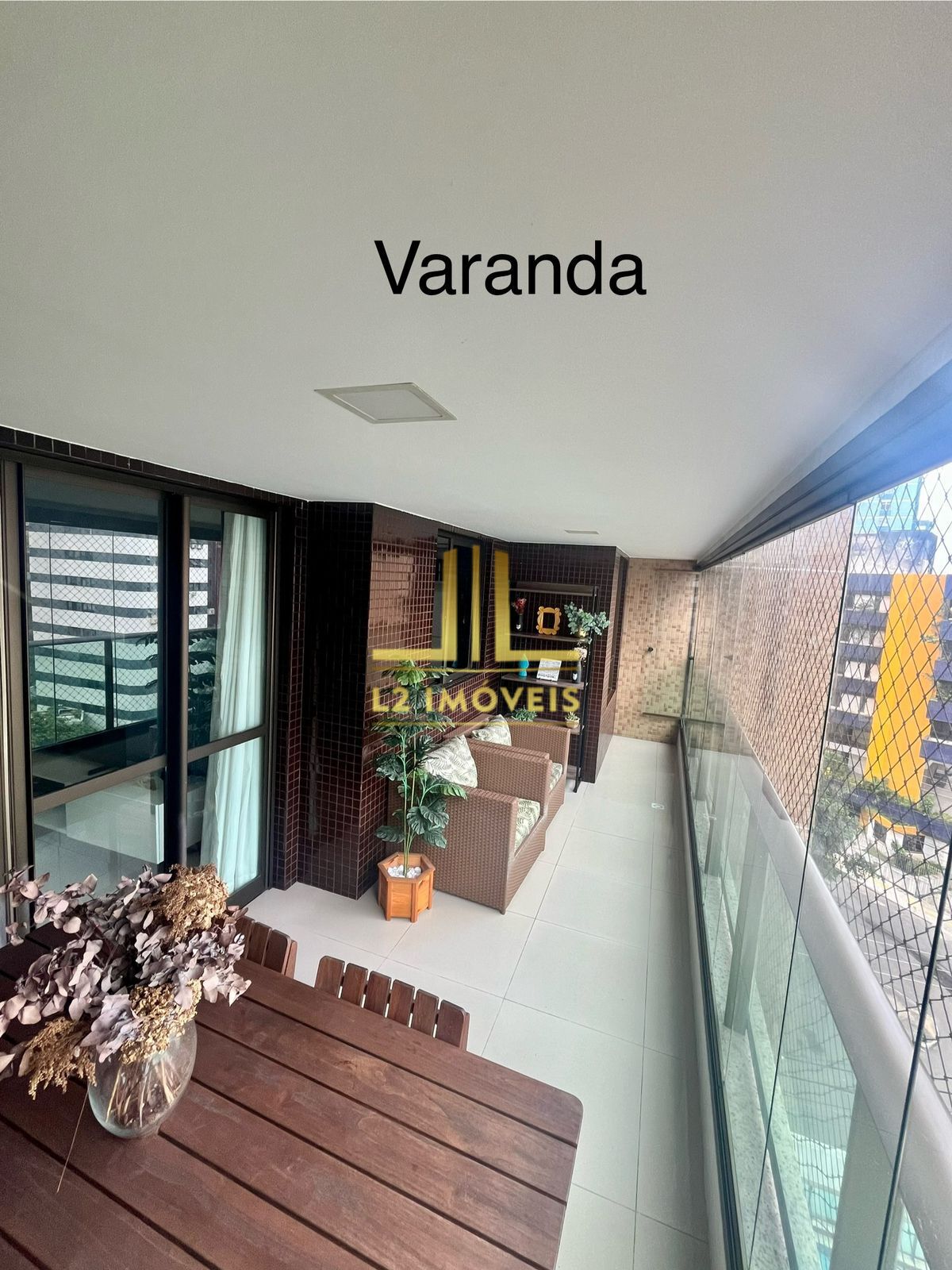 Apartamento à venda com 3 quartos, 90m² - Foto 2