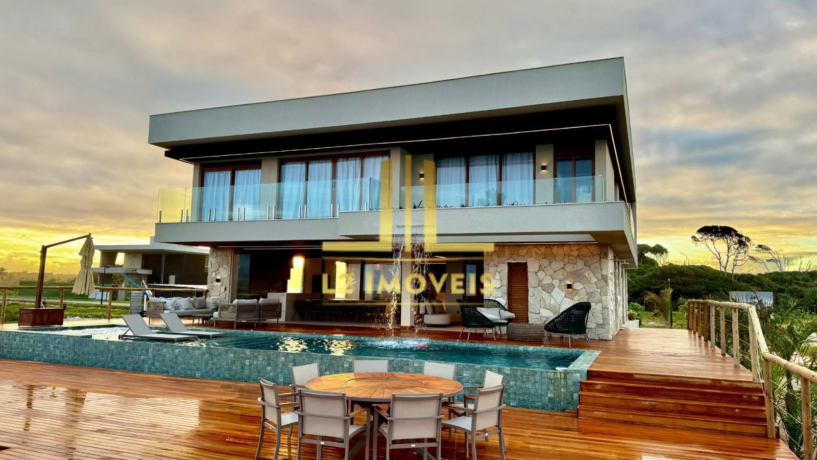 Casa à venda com 8 quartos, 615m² - Foto 3