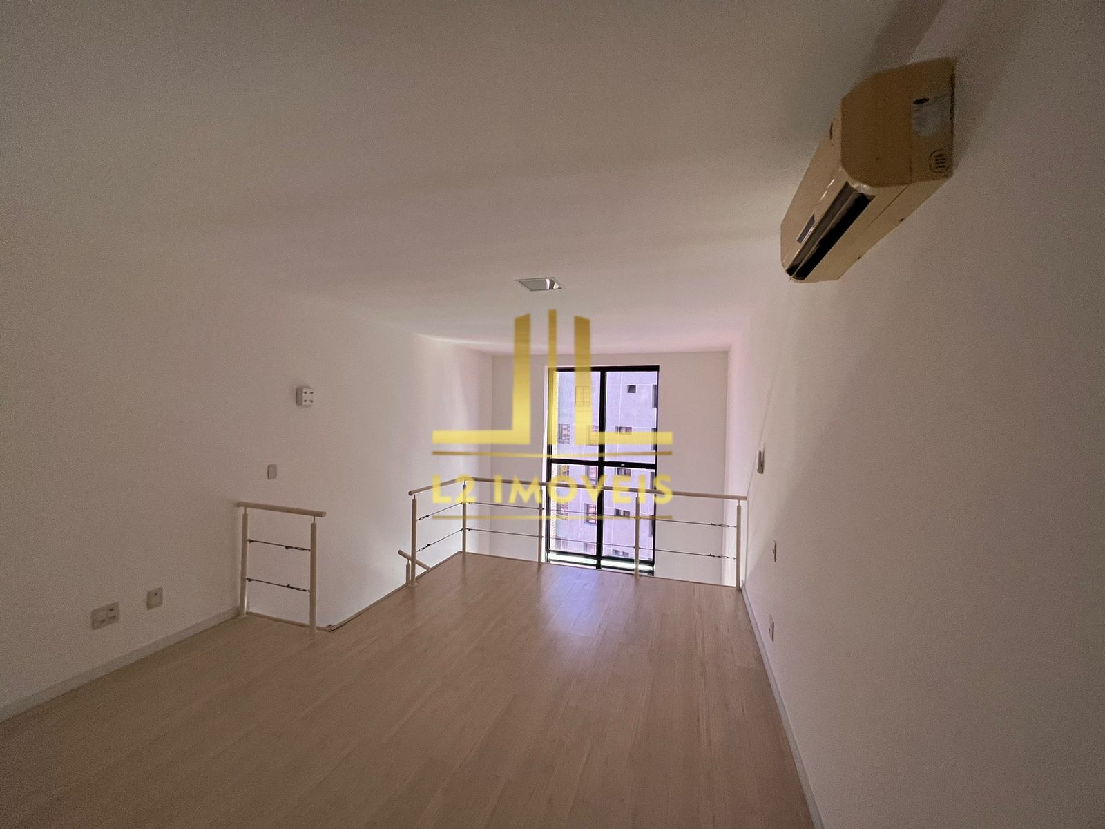 Apartamento à venda com 1 quarto, 64m² - Foto 3