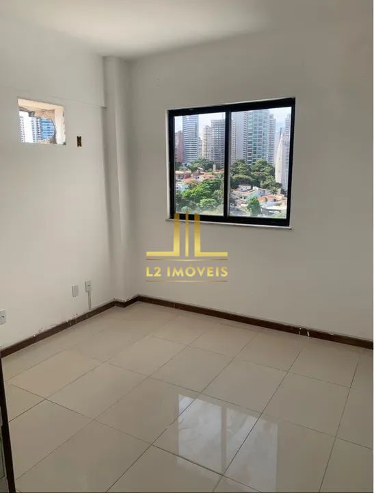 Apartamento à venda com 2 quartos, 67m² - Foto 2