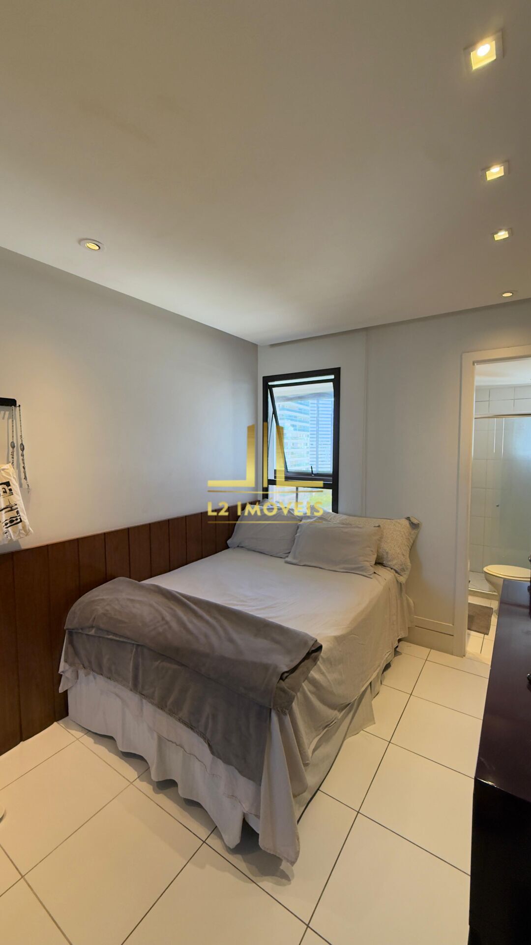 Apartamento à venda com 3 quartos, 136m² - Foto 9