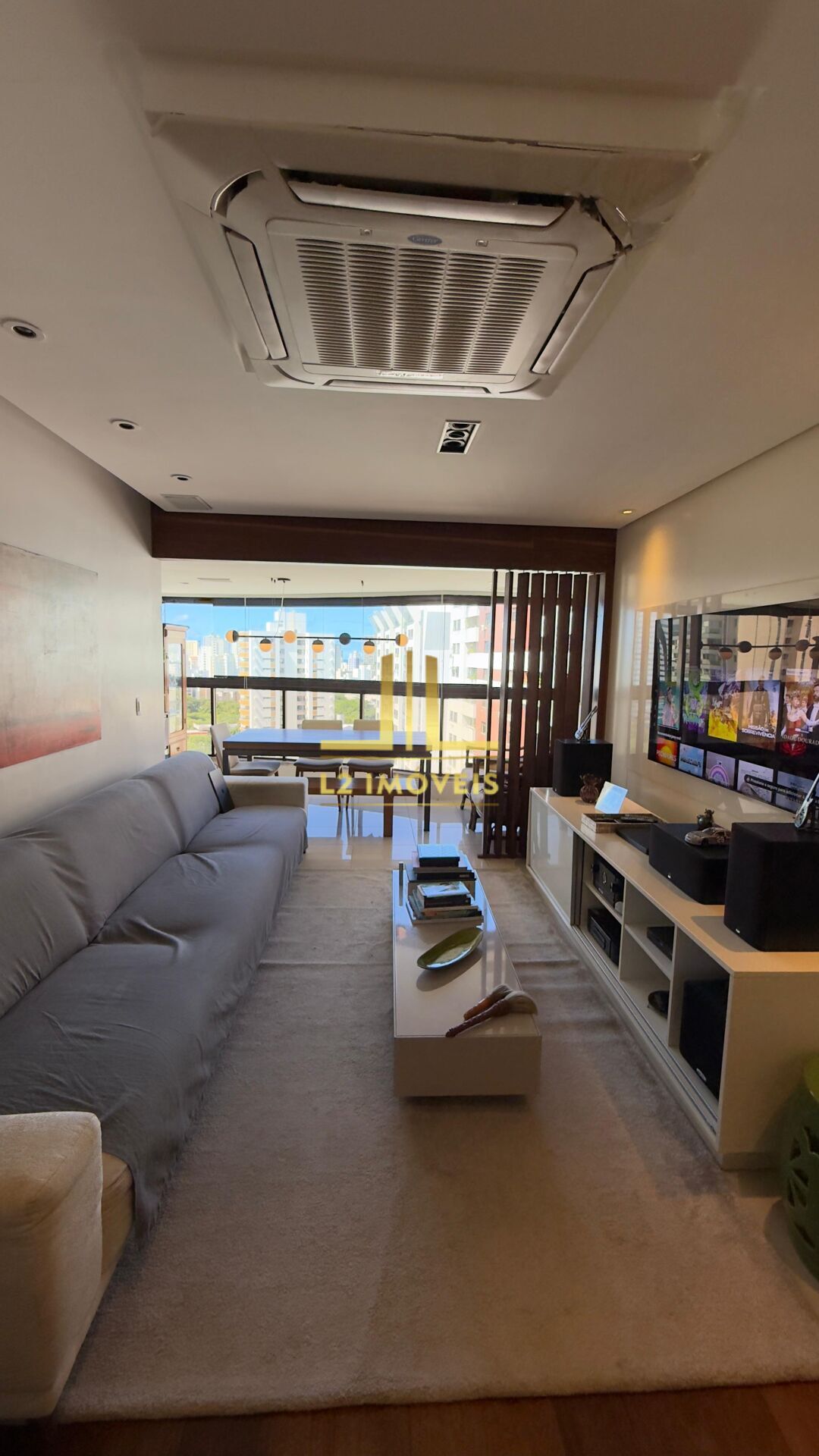 Apartamento à venda com 3 quartos, 136m² - Foto 2