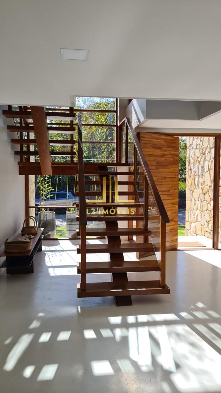 Casa à venda com 6 quartos, 550m² - Foto 19