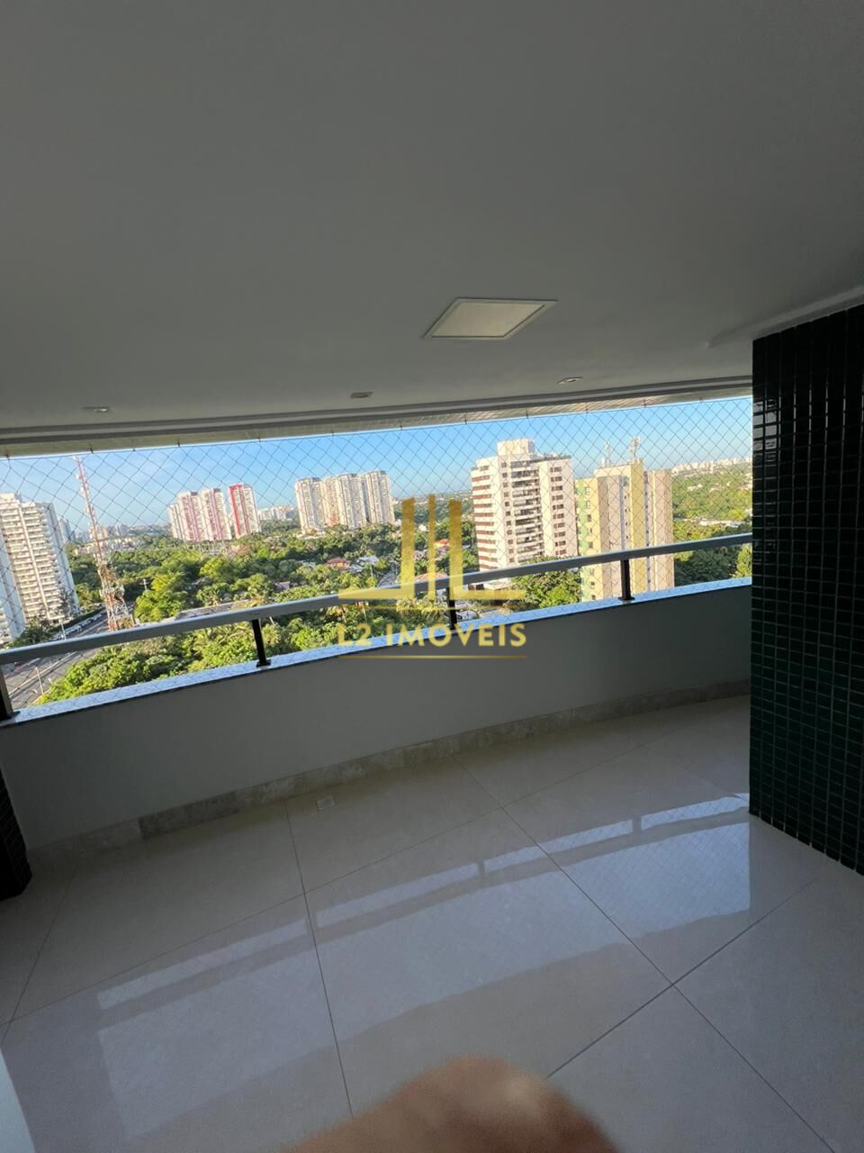 Apartamento à venda com 2 quartos, 67m² - Foto 1