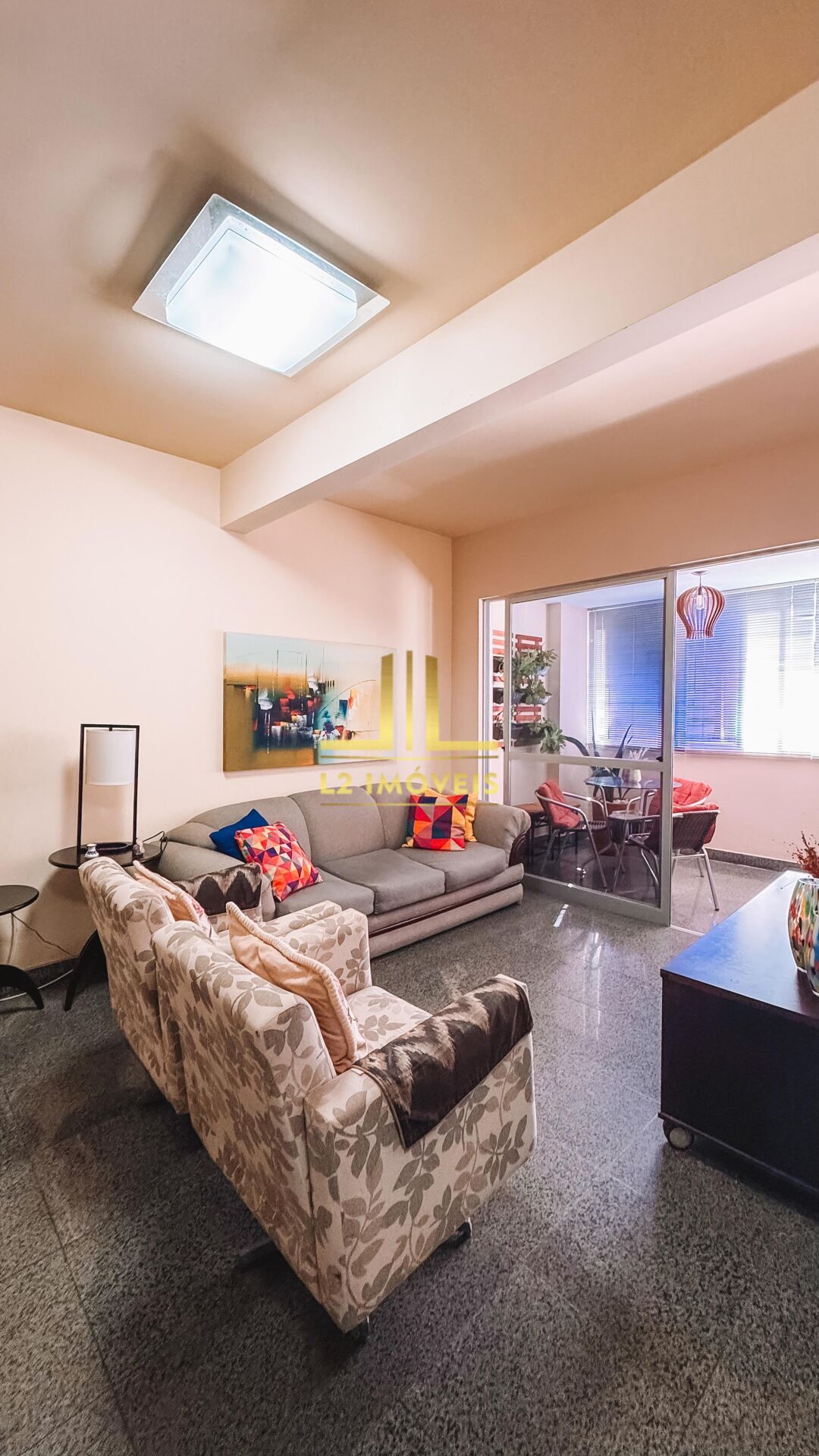 Apartamento à venda com 3 quartos, 97m² - Foto 1