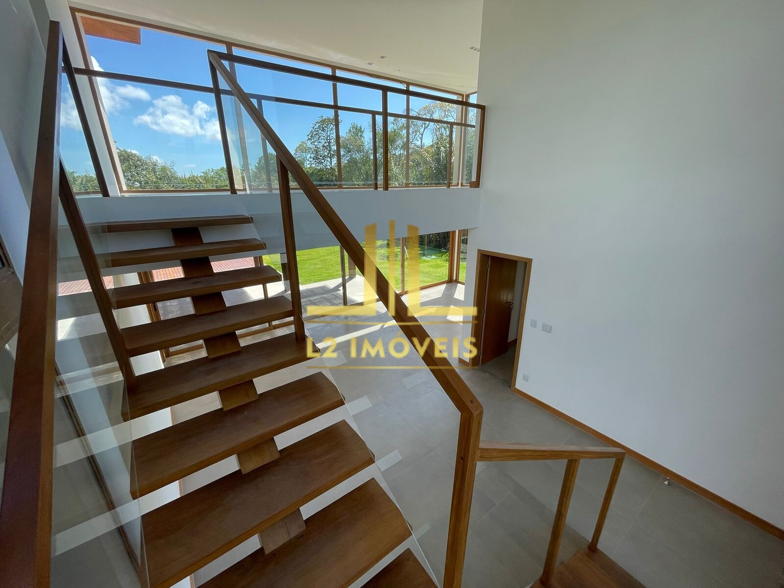 Casa à venda com 4 quartos, 400m² - Foto 4