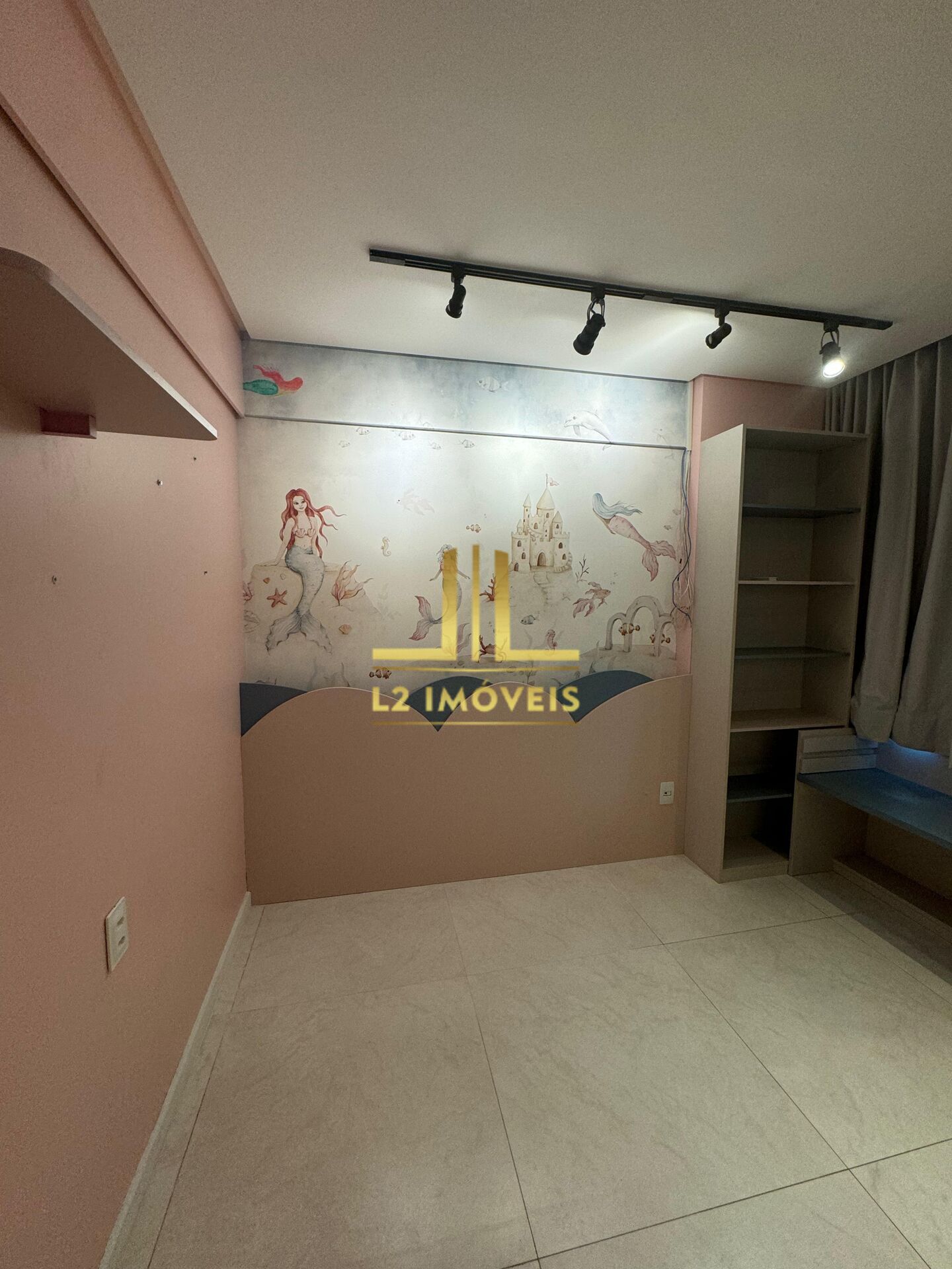 Apartamento à venda com 3 quartos, 125m² - Foto 8