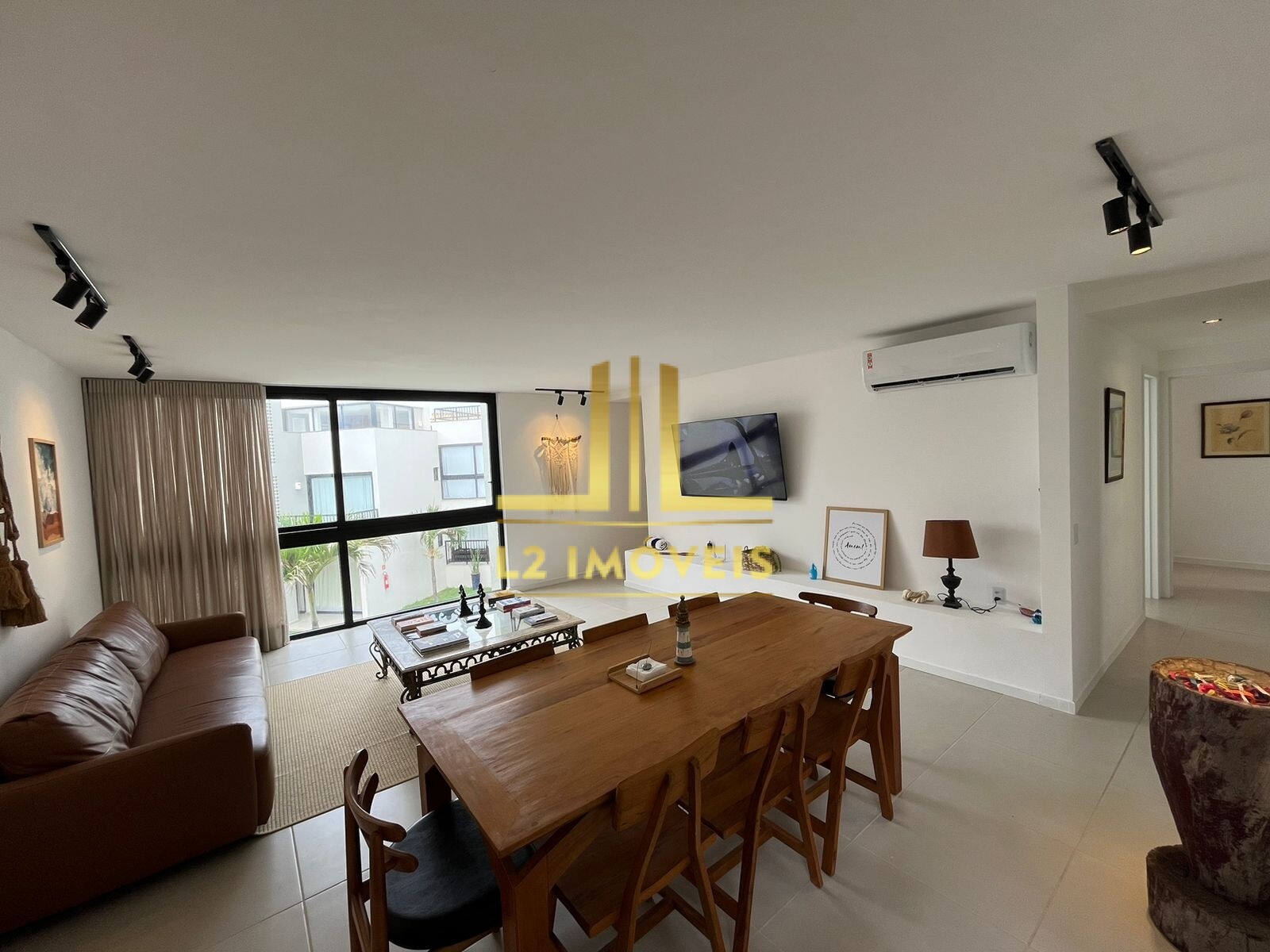 Casa à venda com 3 quartos, 254m² - Foto 2