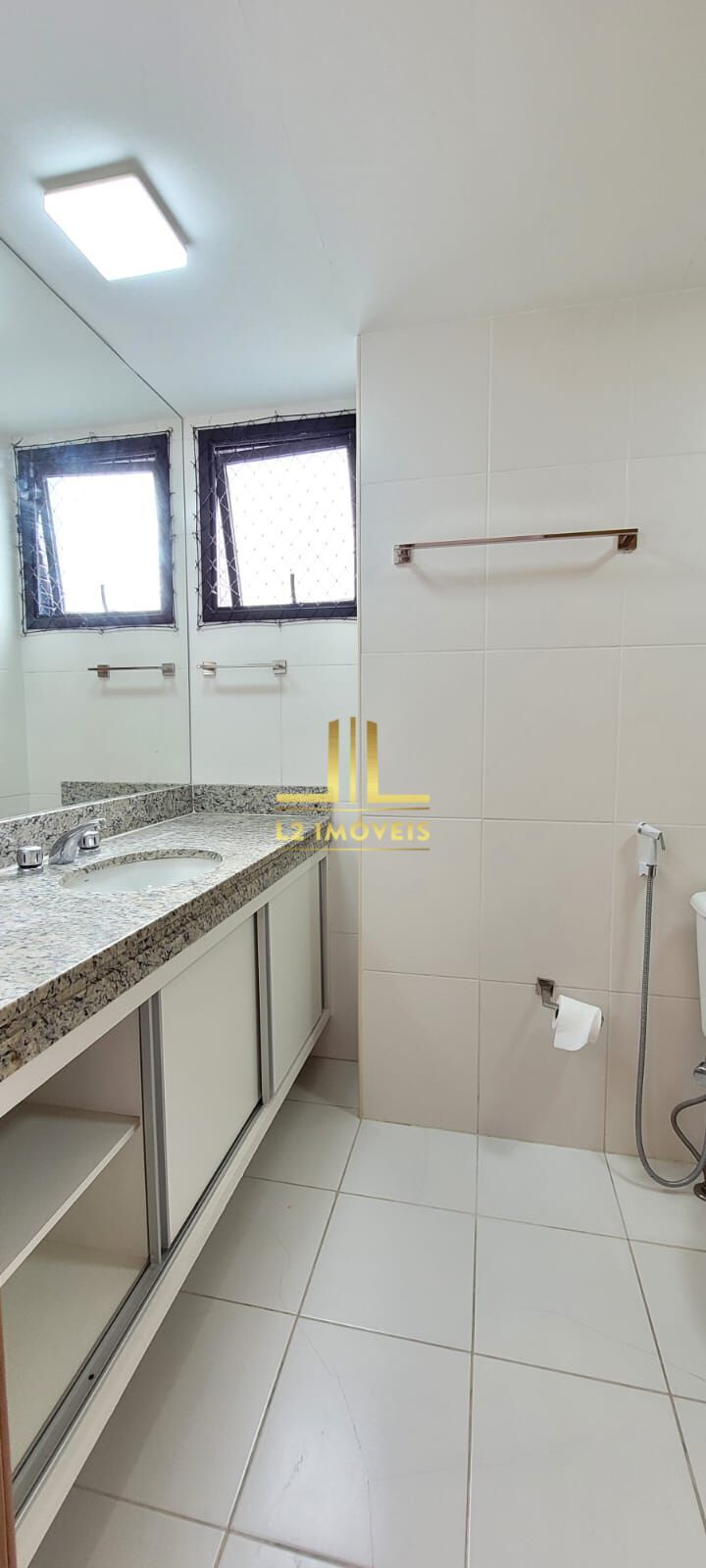 Apartamento para alugar com 4 quartos, 150m² - Foto 27