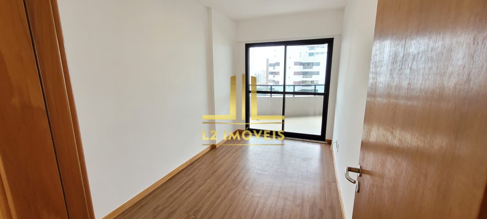 Apartamento para alugar com 4 quartos, 150m² - Foto 11