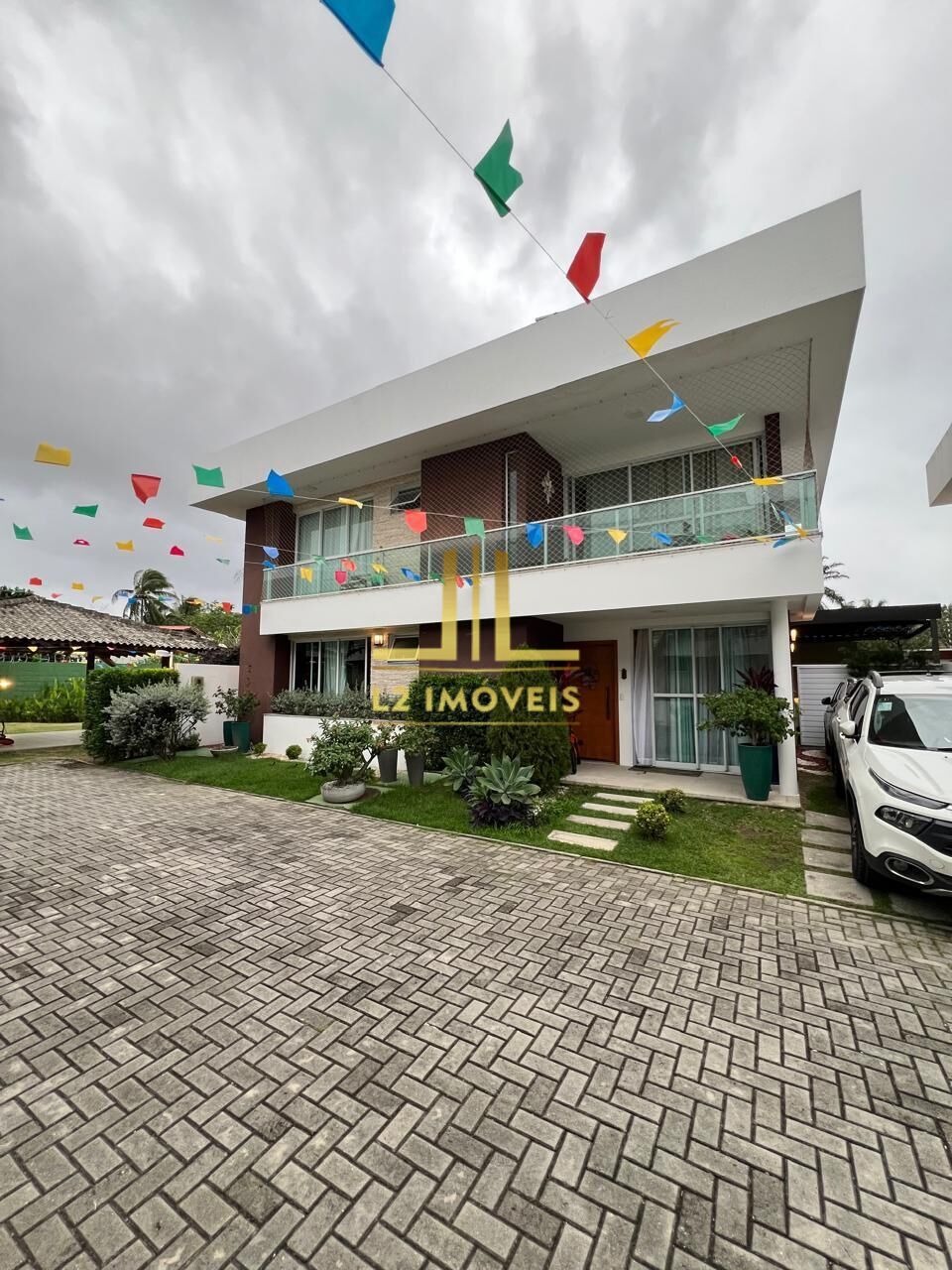 Casa à venda com 4 quartos, 177m² - Foto 2