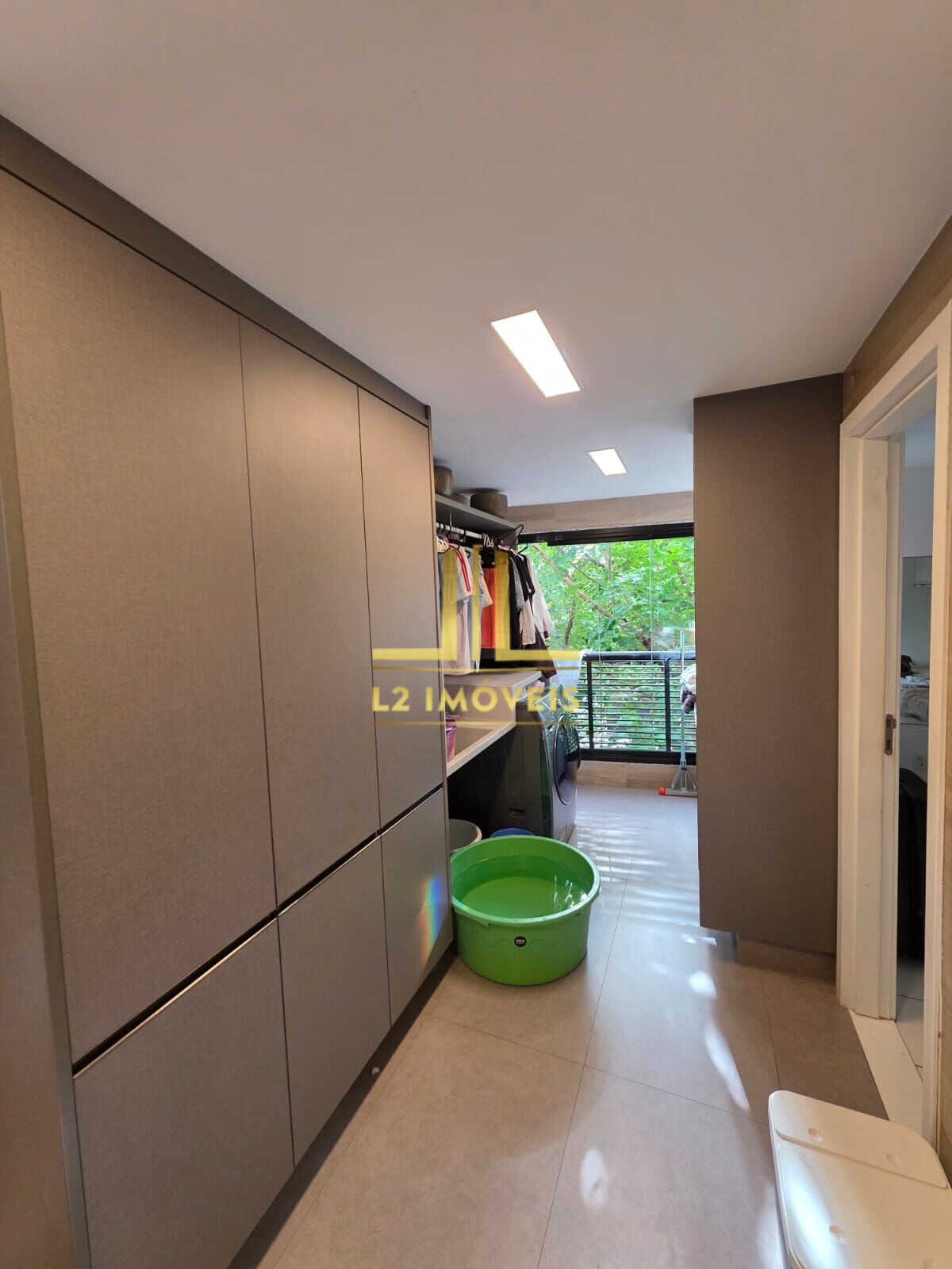 Apartamento à venda com 5 quartos, 330m² - Foto 11