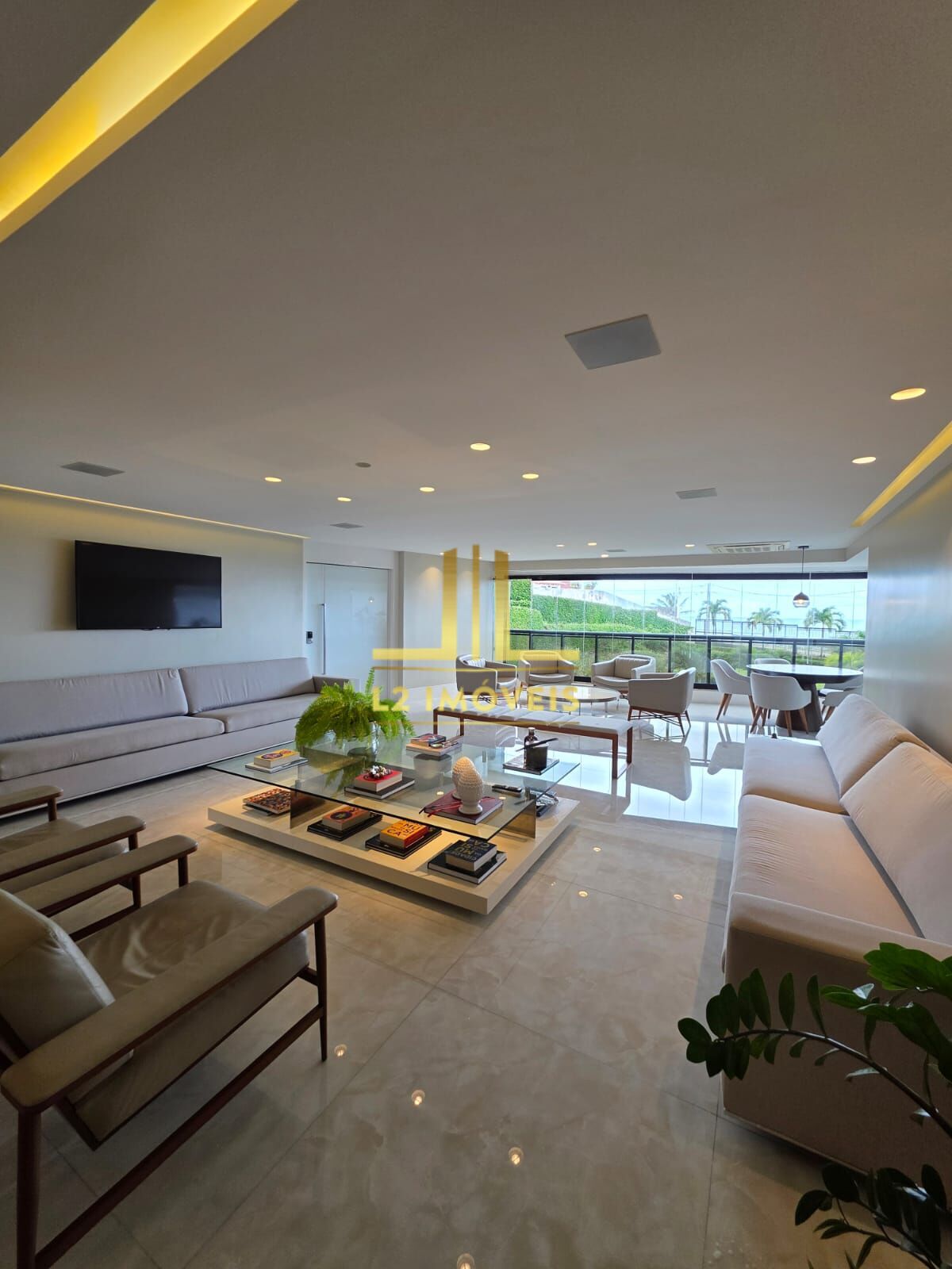 Apartamento à venda com 5 quartos, 330m² - Foto 1