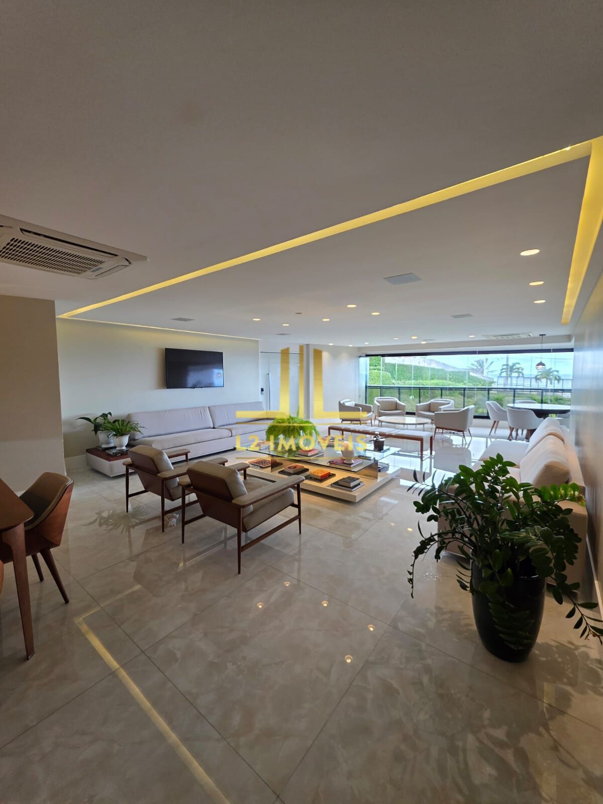 Apartamento à venda com 5 quartos, 330m² - Foto 4