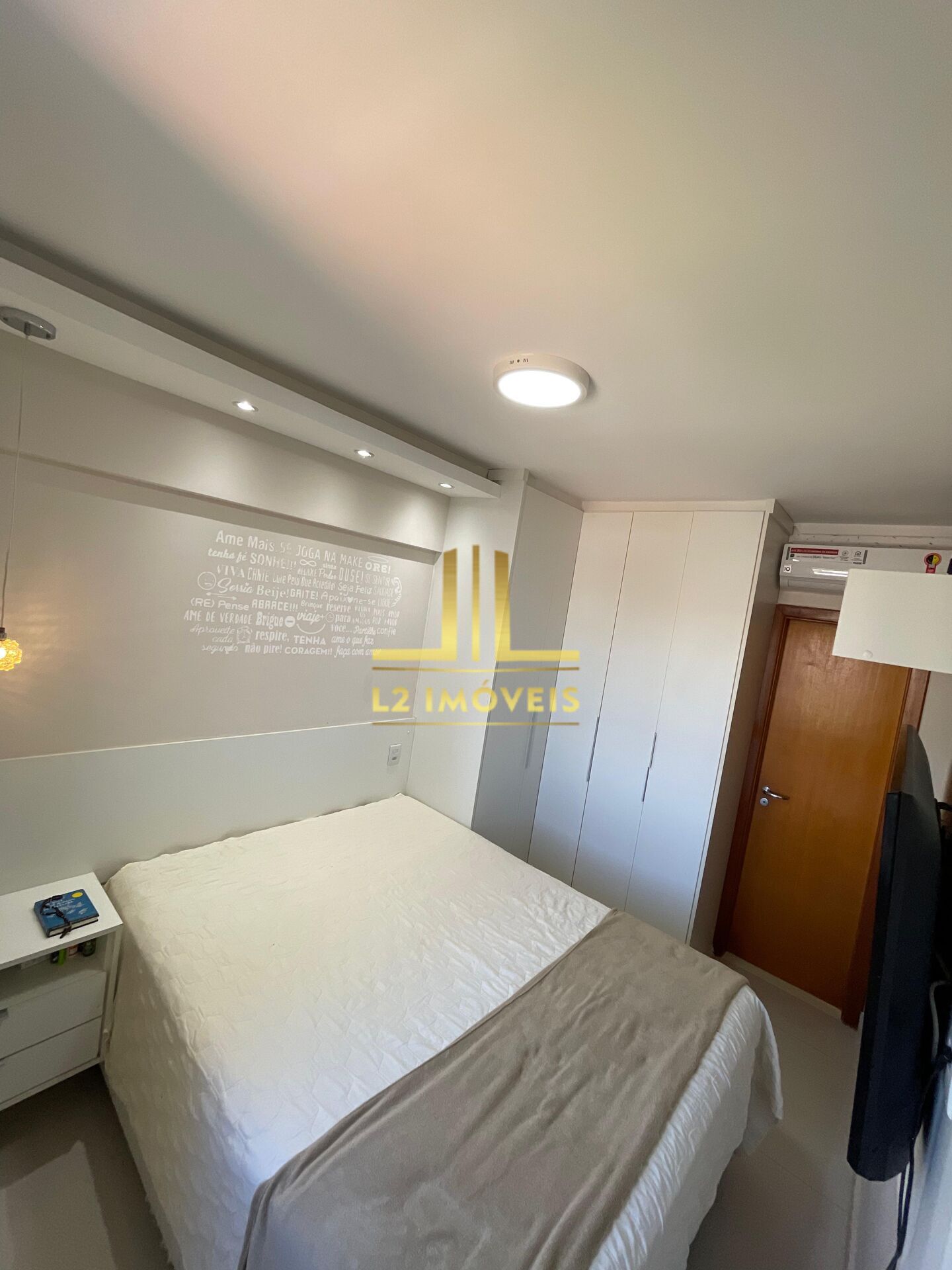 Apartamento à venda com 2 quartos, 65m² - Foto 7