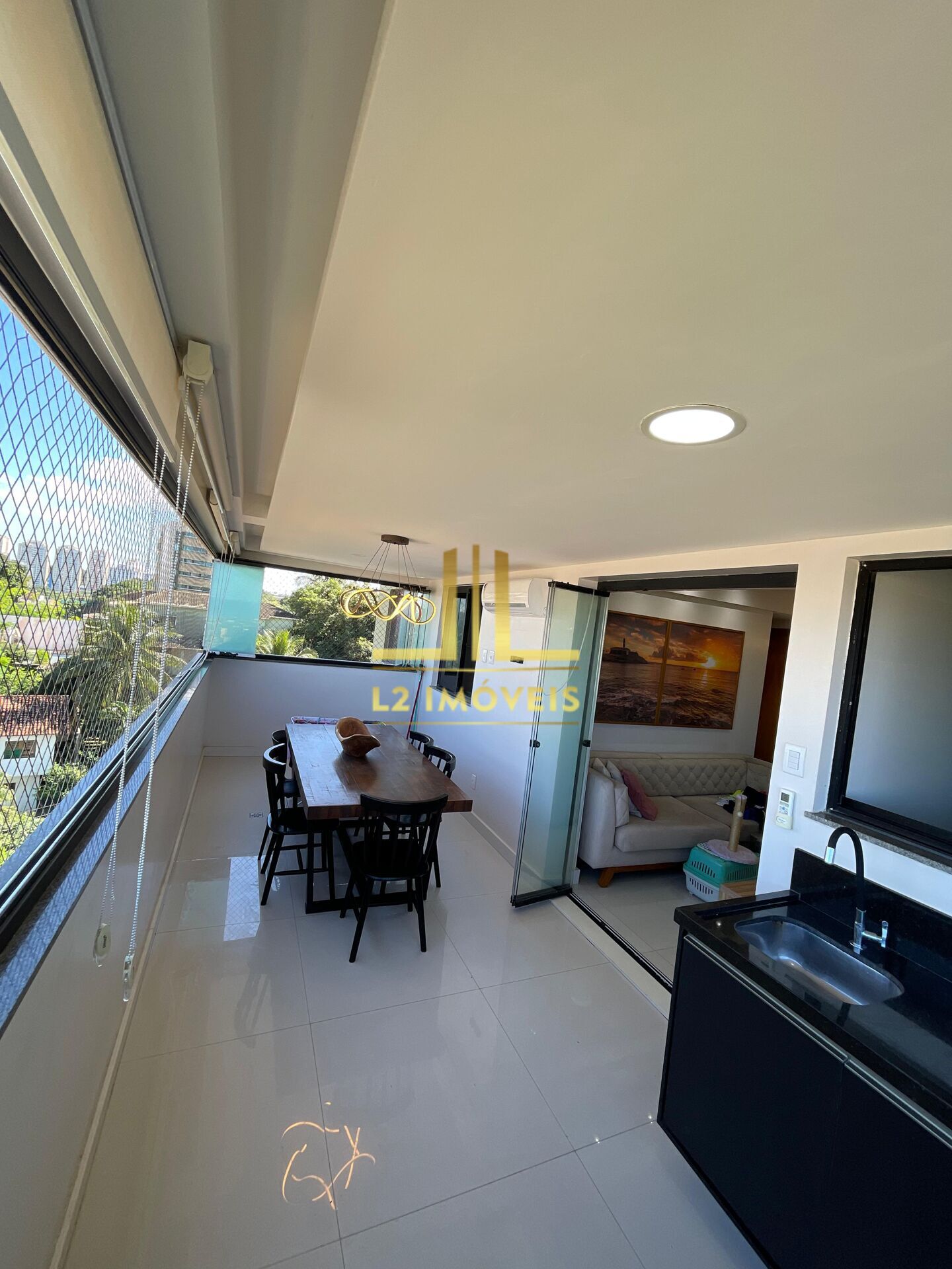 Apartamento à venda com 2 quartos, 65m² - Foto 3