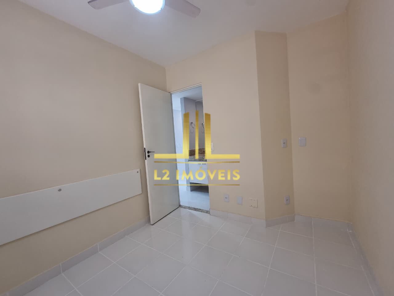 Apartamento à venda com 3 quartos, 69m² - Foto 4