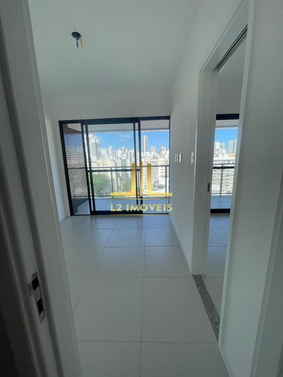 Apartamento à venda com 1 quarto, 35m² - Foto 2