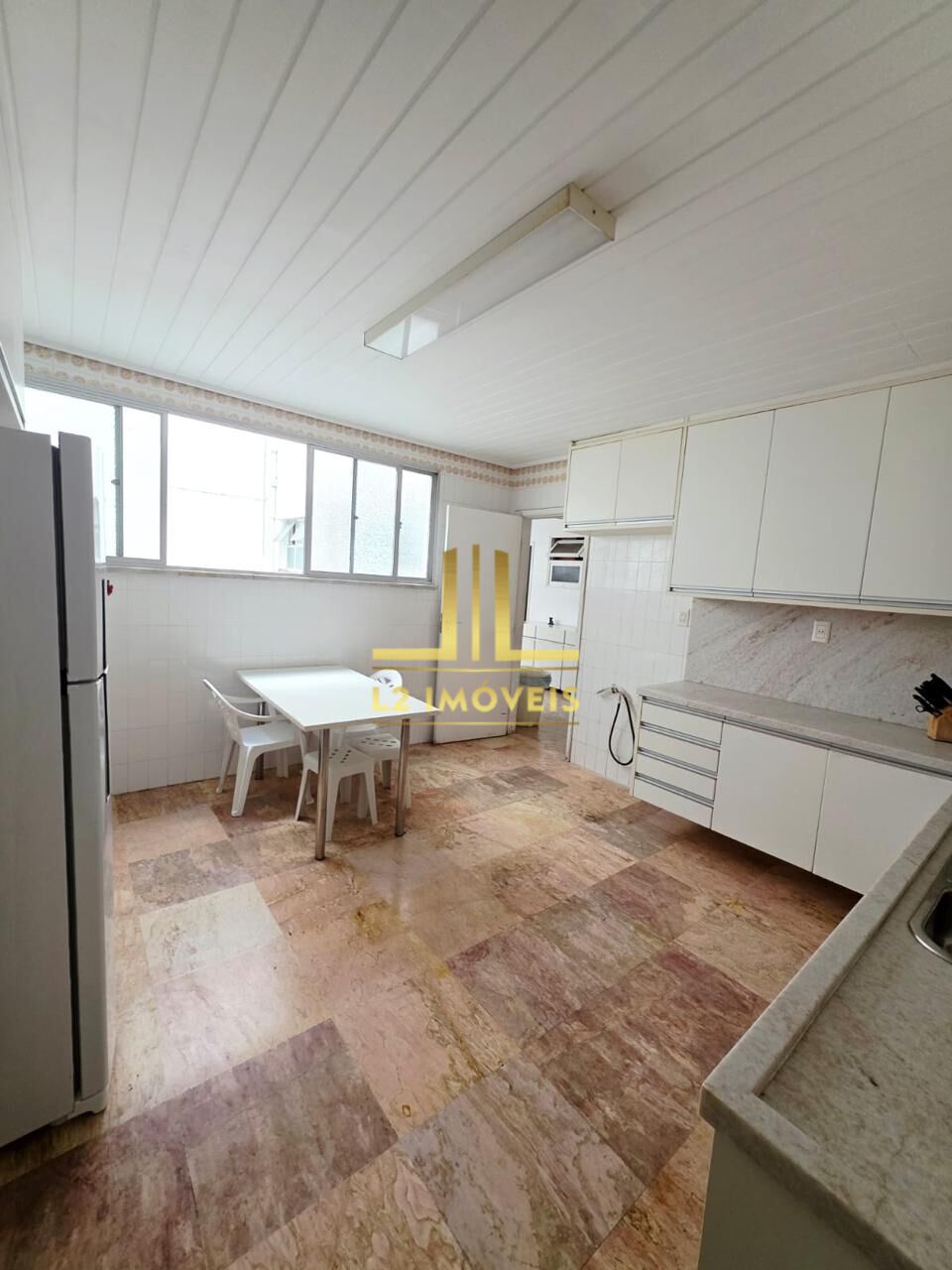 Apartamento à venda com 4 quartos, 360m² - Foto 26