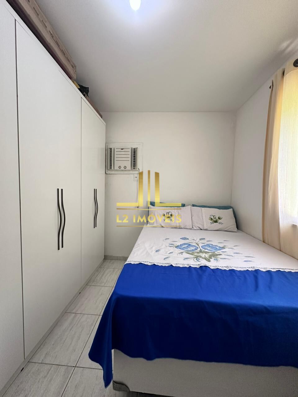 Apartamento - Buraquinho