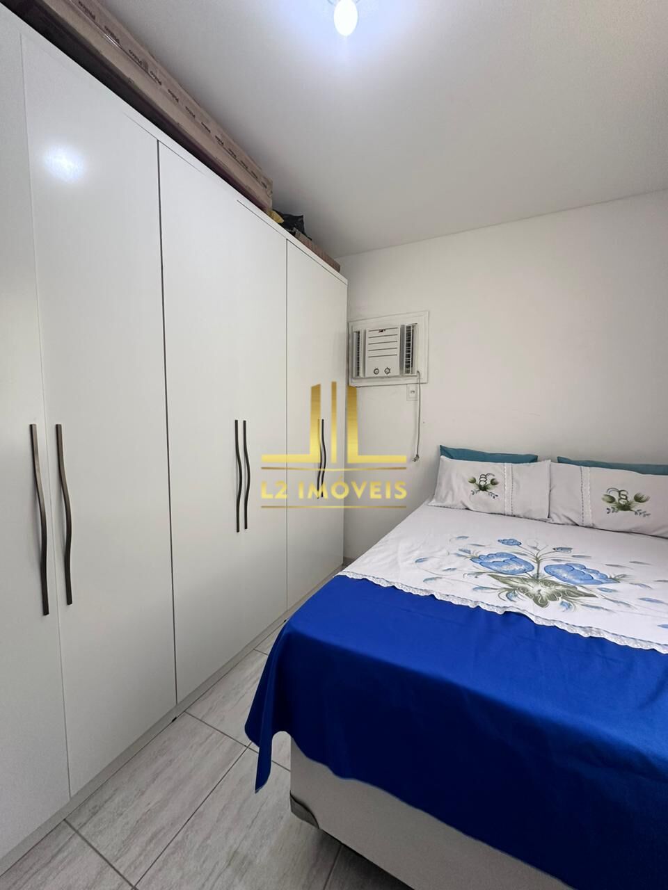 Apartamento - Buraquinho