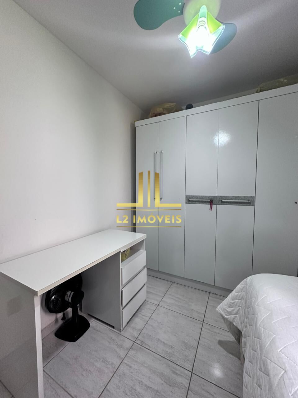 Apartamento - Buraquinho