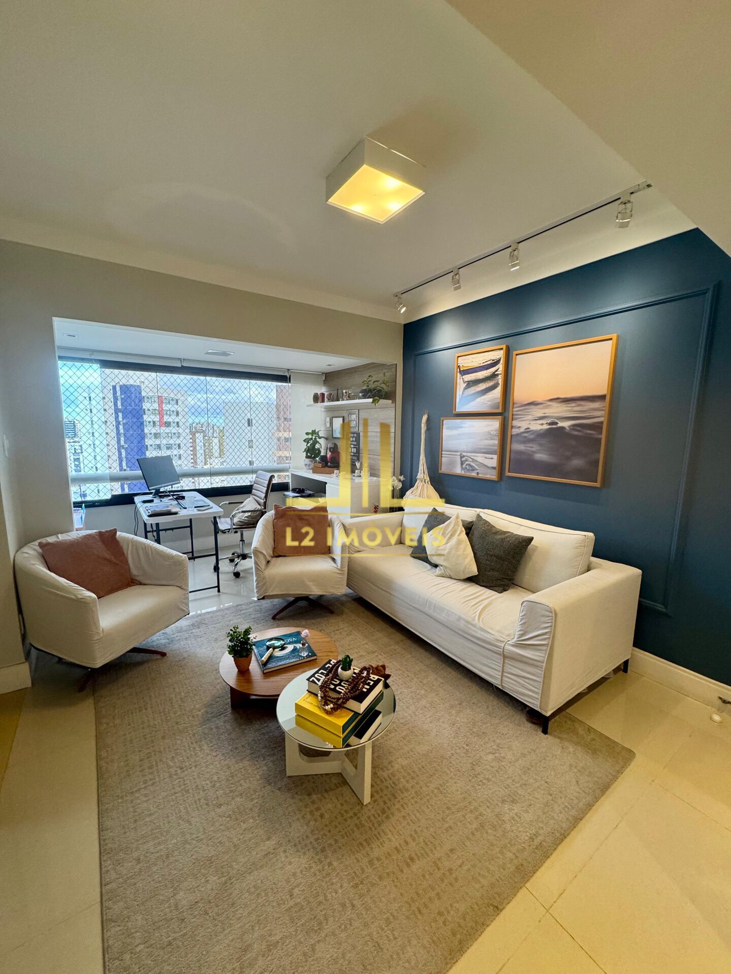 Apartamento à venda com 3 quartos, 110m² - Foto 2