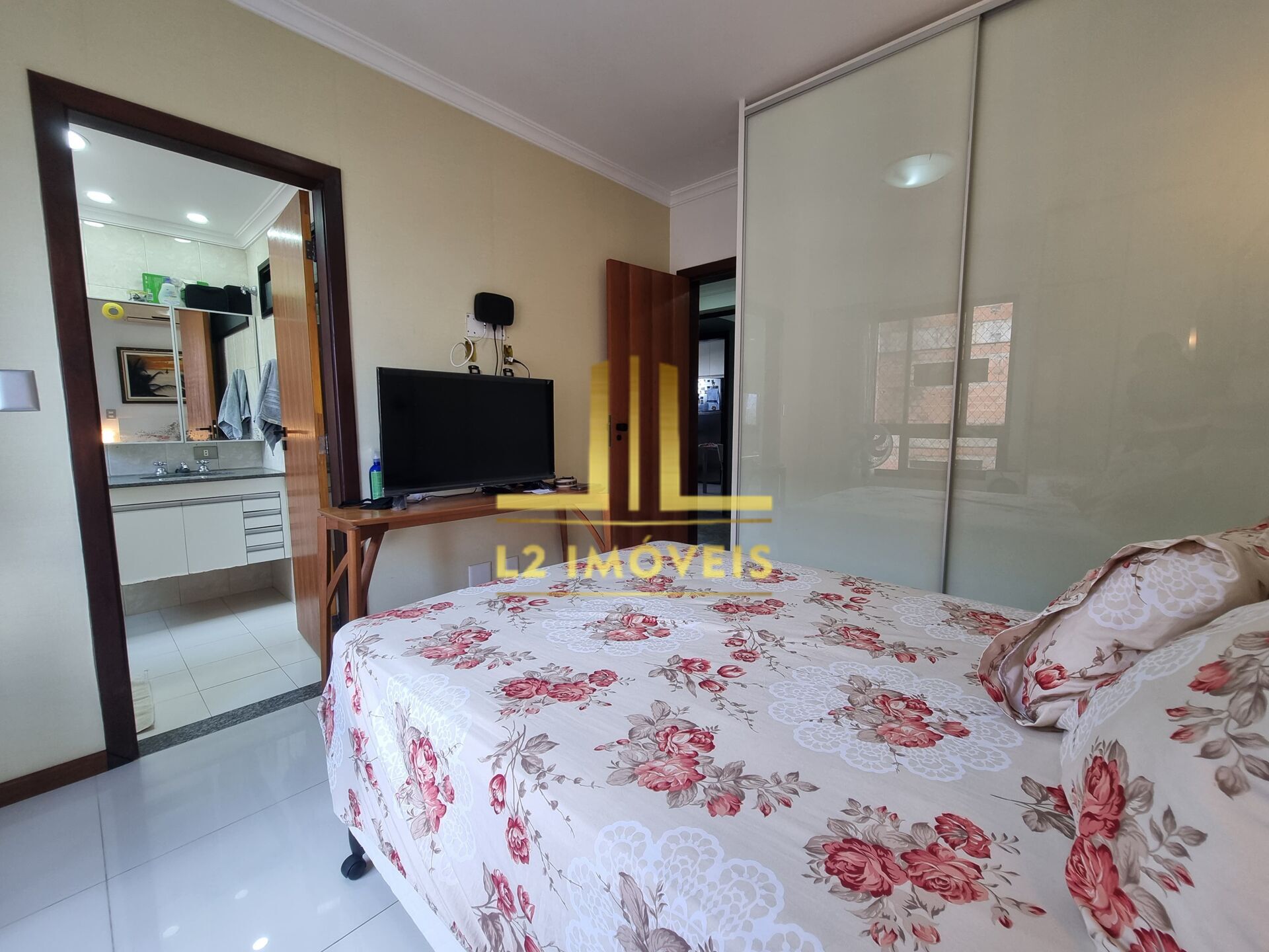 Apartamento à venda com 3 quartos, 166m² - Foto 6