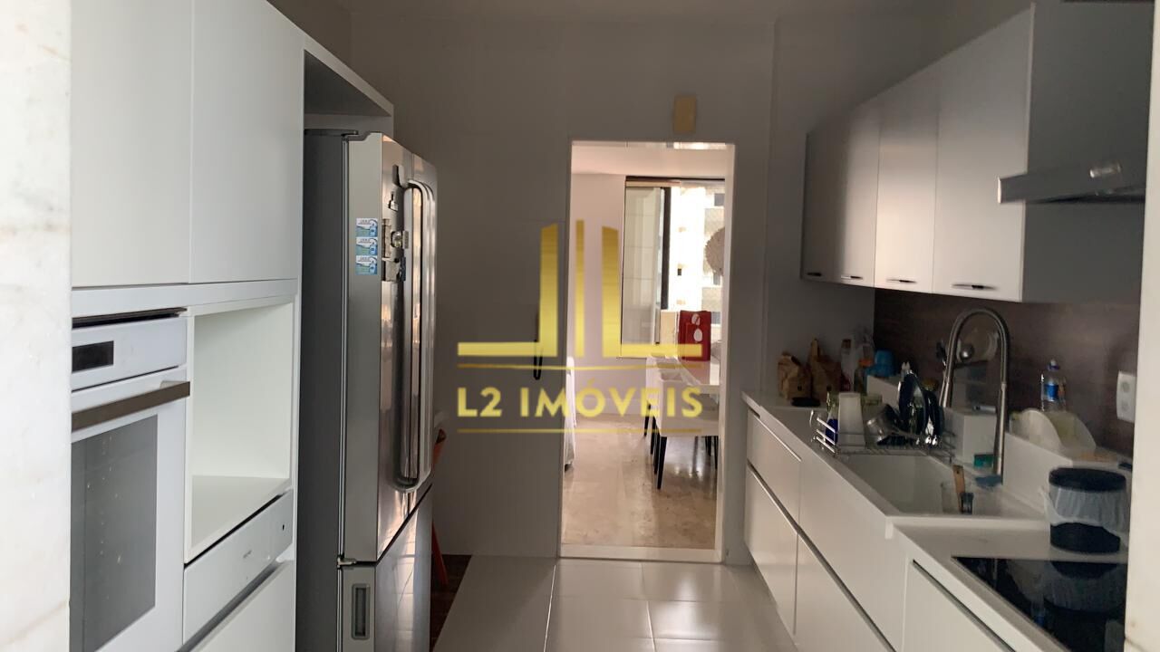 Apartamento à venda com 4 quartos, 200m² - Foto 17