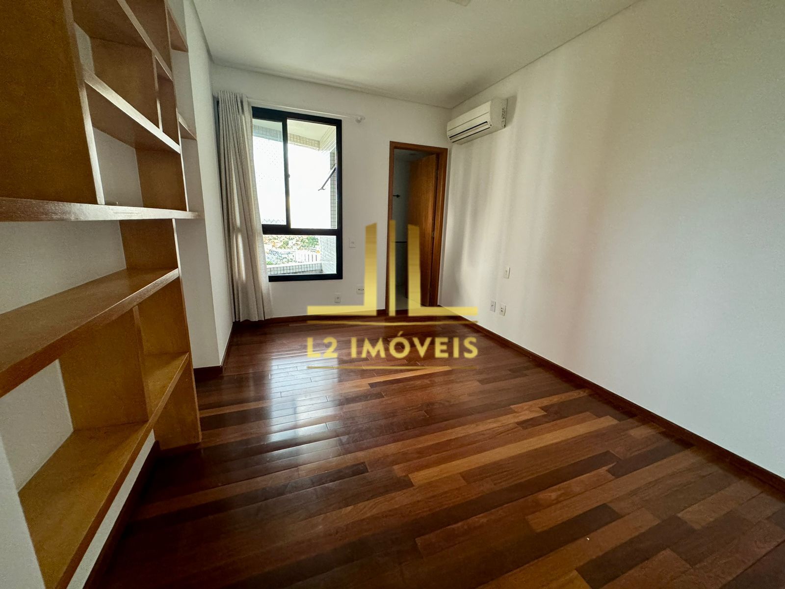 Apartamento à venda com 4 quartos, 236m² - Foto 6