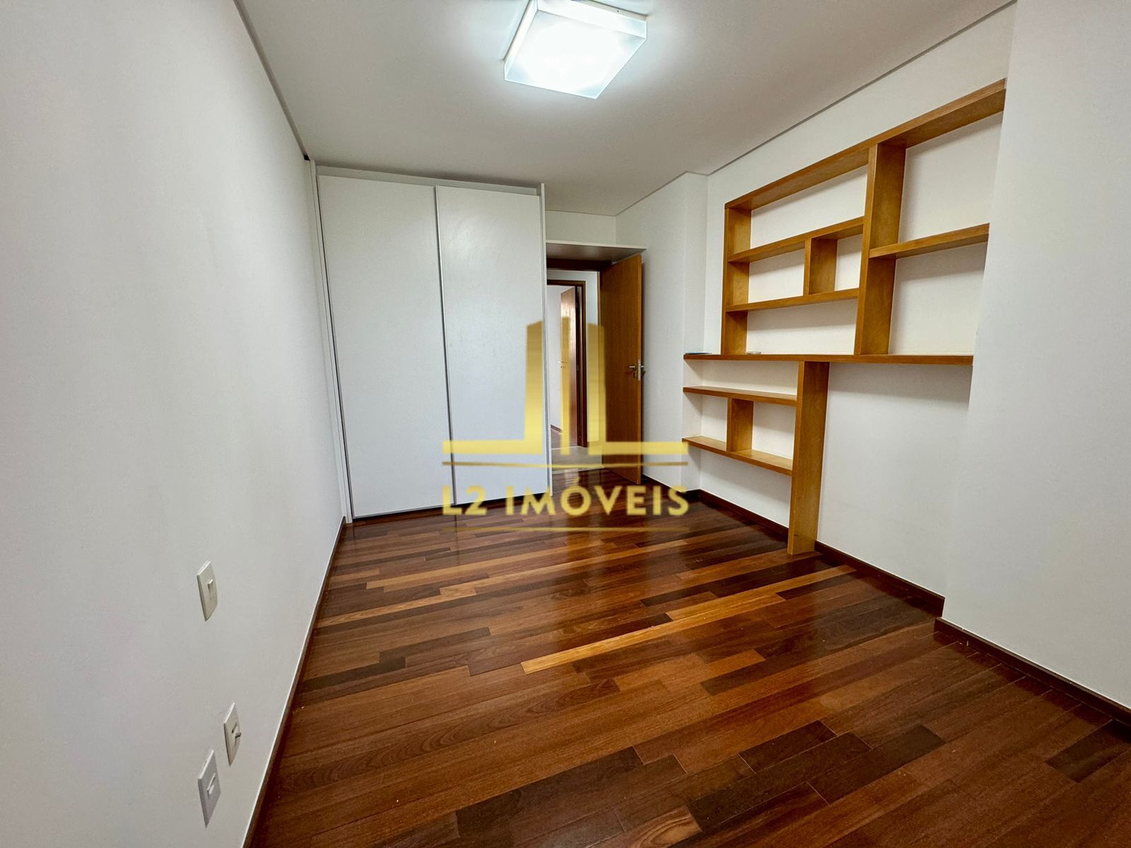 Apartamento à venda com 4 quartos, 236m² - Foto 7