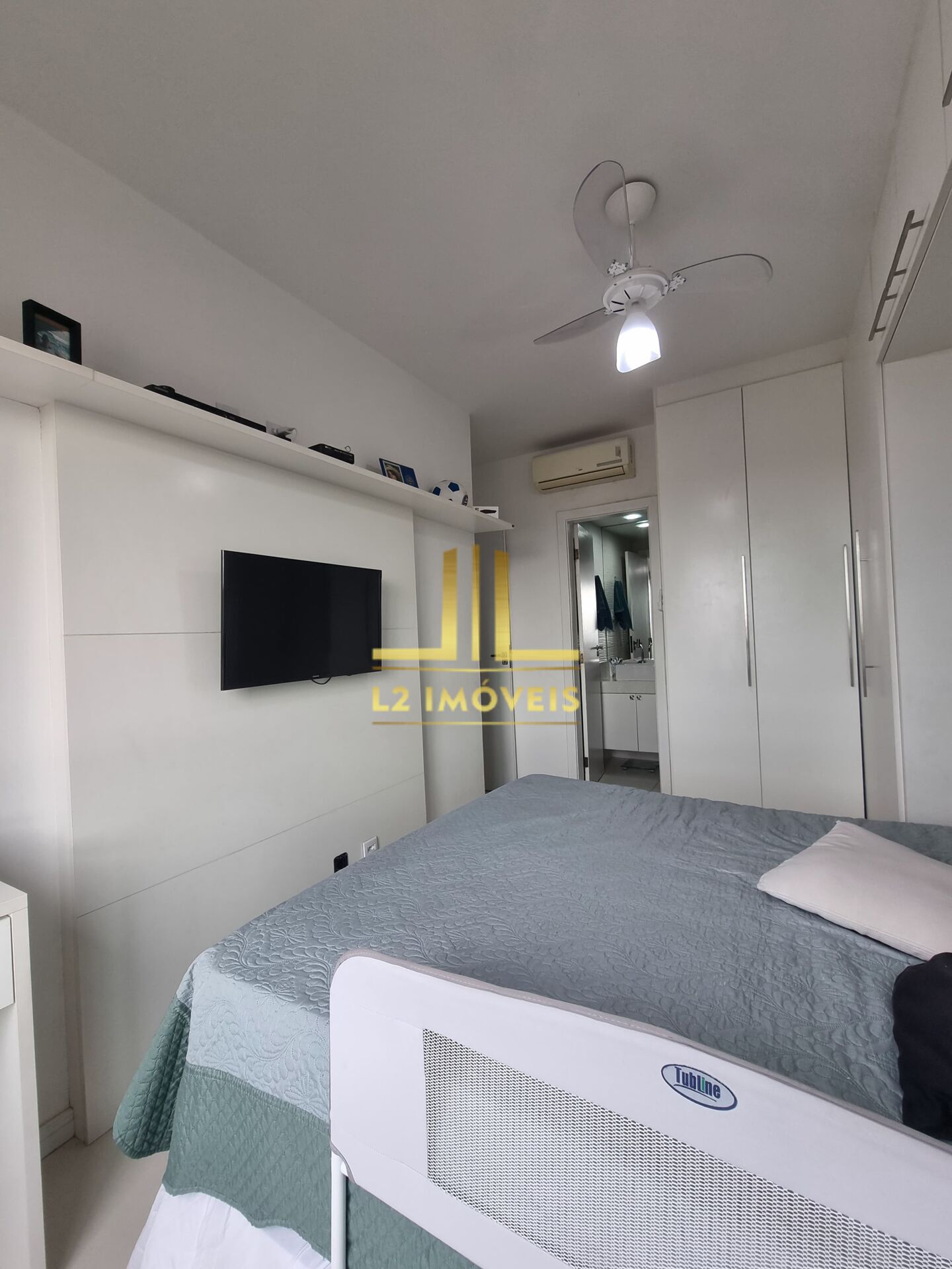 Apartamento à venda com 2 quartos, 75m² - Foto 11