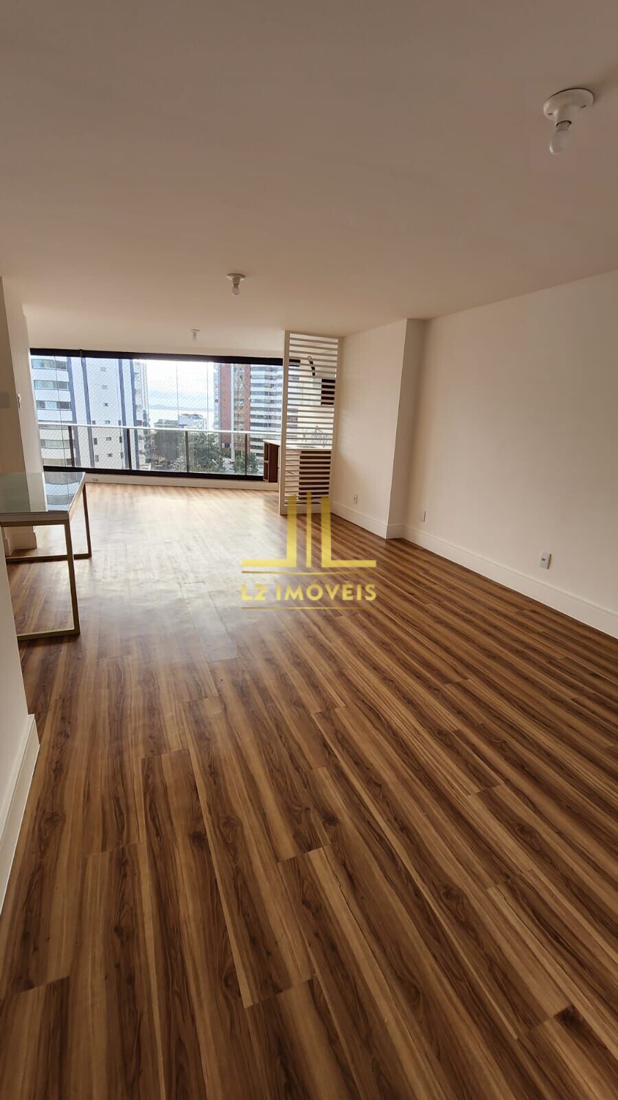 Apartamento à venda com 2 quartos, 98m² - Foto 1