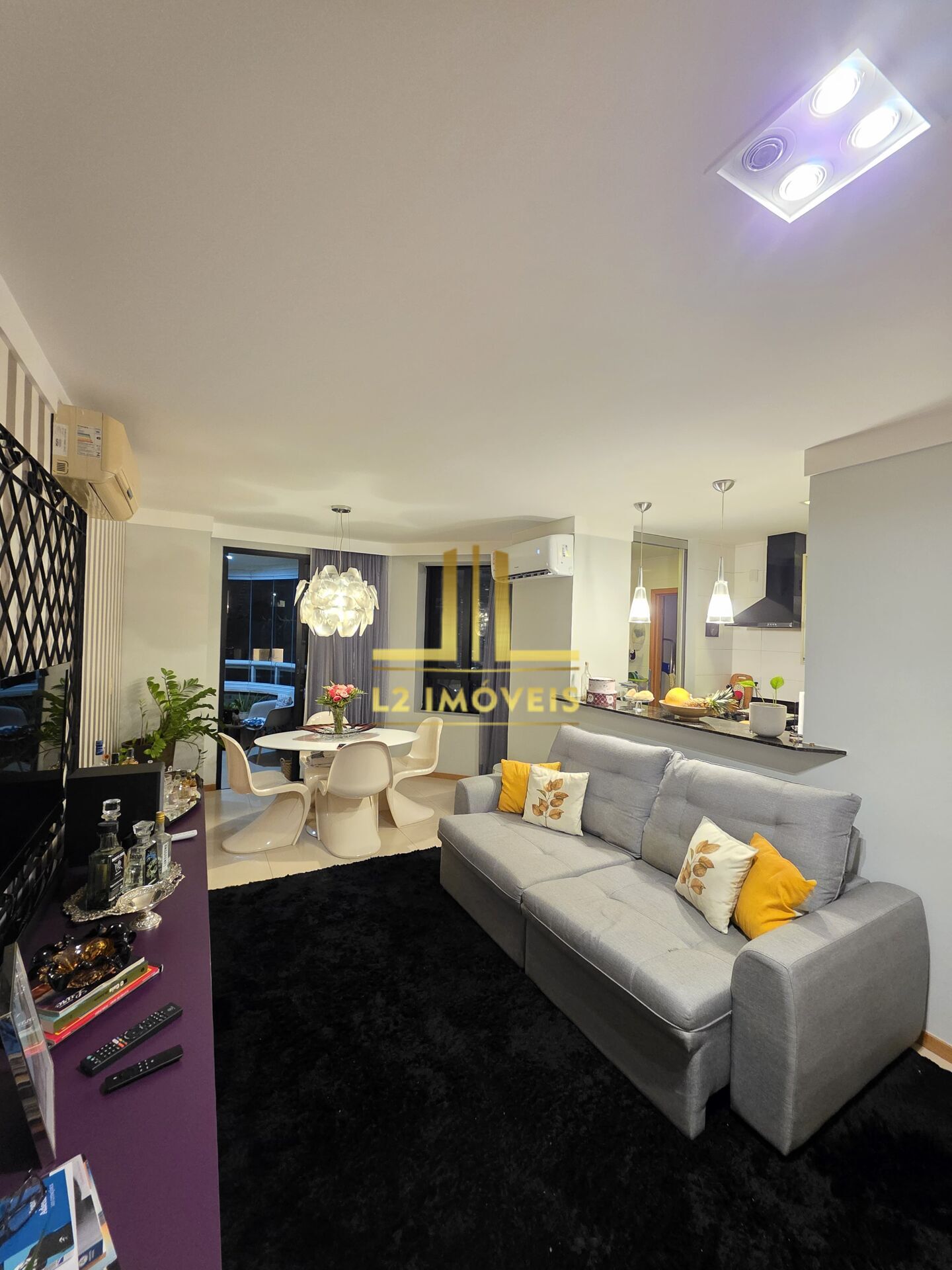 Apartamento à venda com 2 quartos, 85m² - Foto 4