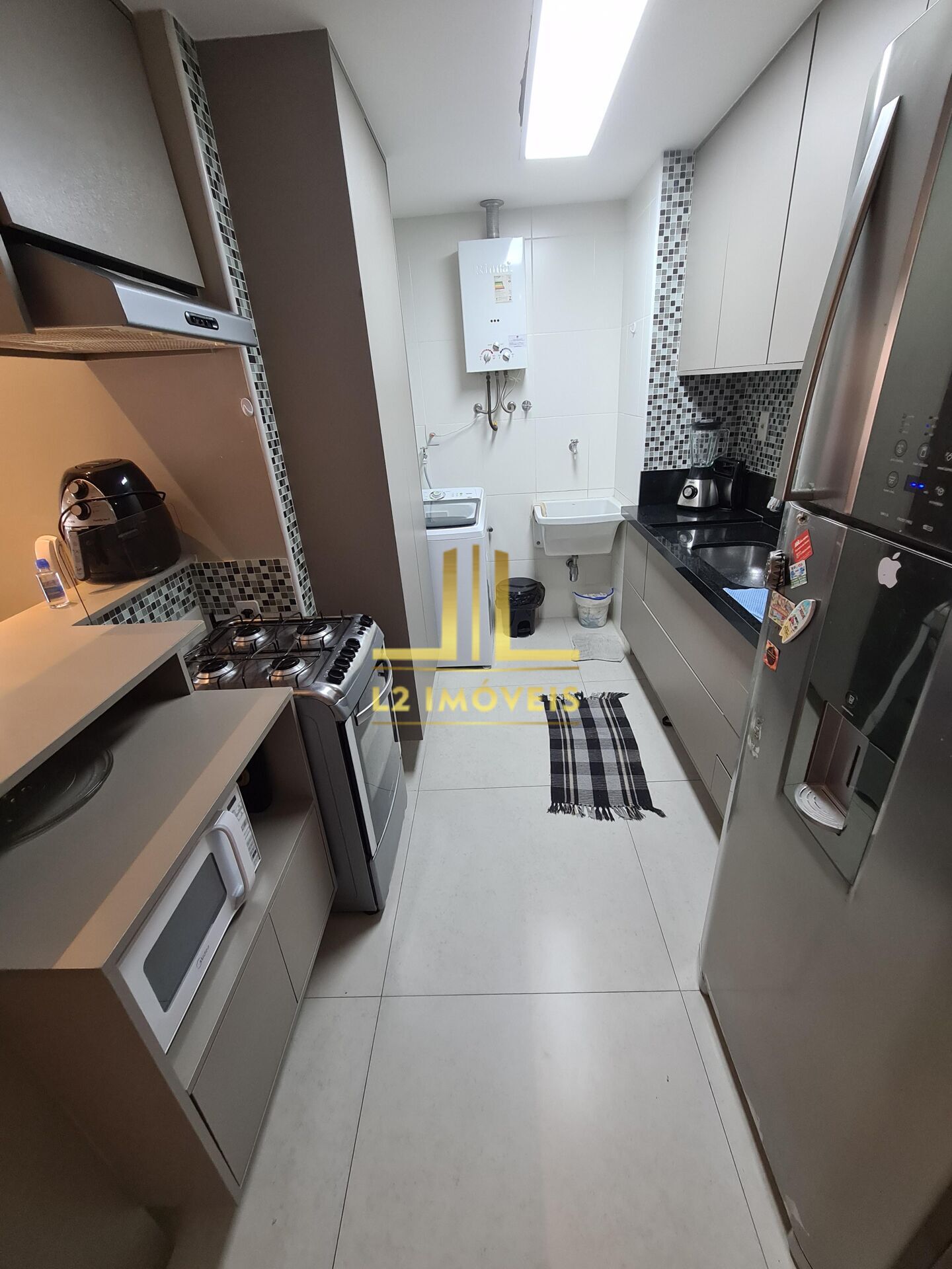 Apartamento à venda com 2 quartos, 68m² - Foto 9