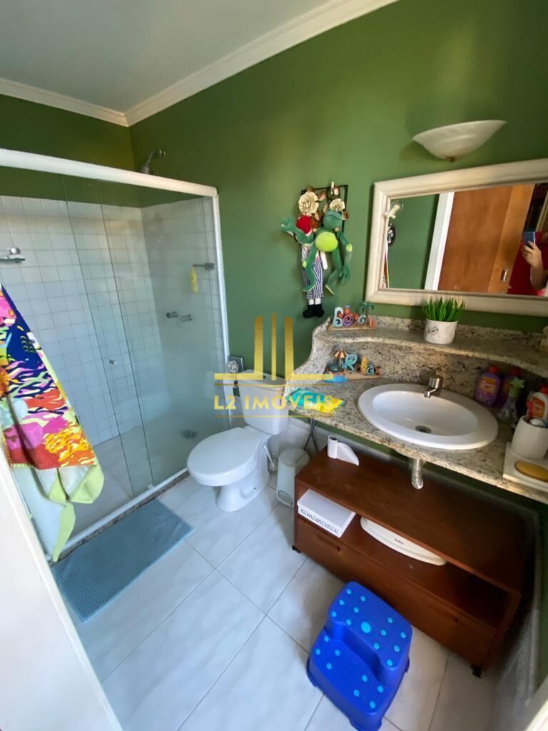 Casa à venda com 7 quartos, 300m² - Foto 46