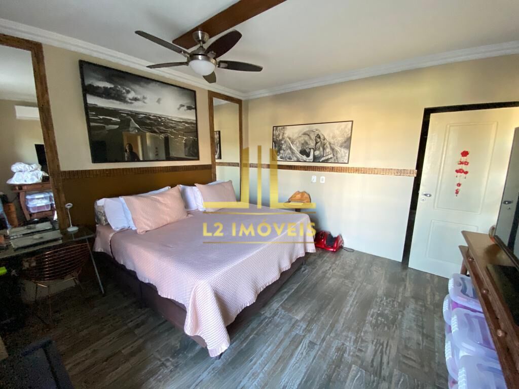 Casa à venda com 7 quartos, 300m² - Foto 26