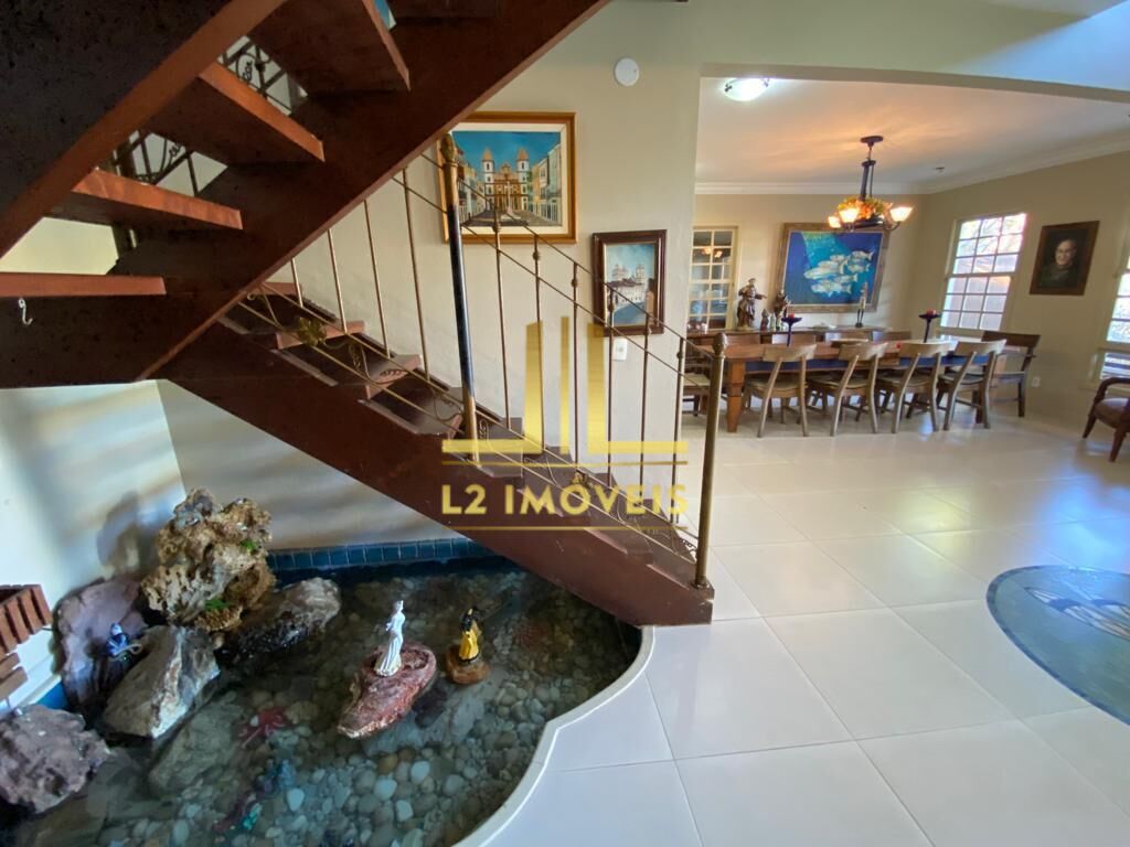 Casa à venda com 7 quartos, 300m² - Foto 20